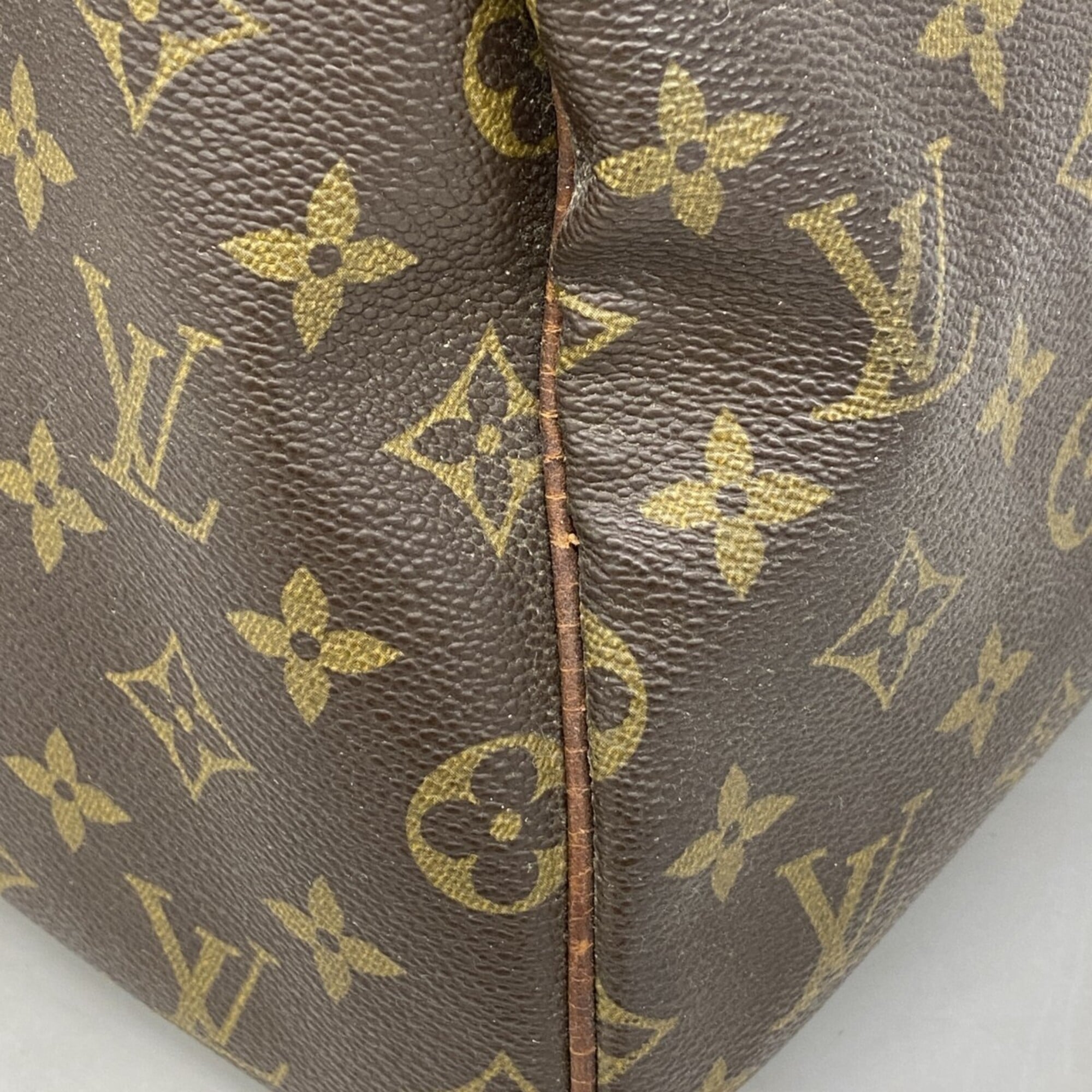 Louis Vuitton Brown Handbag (Pre-Owned)