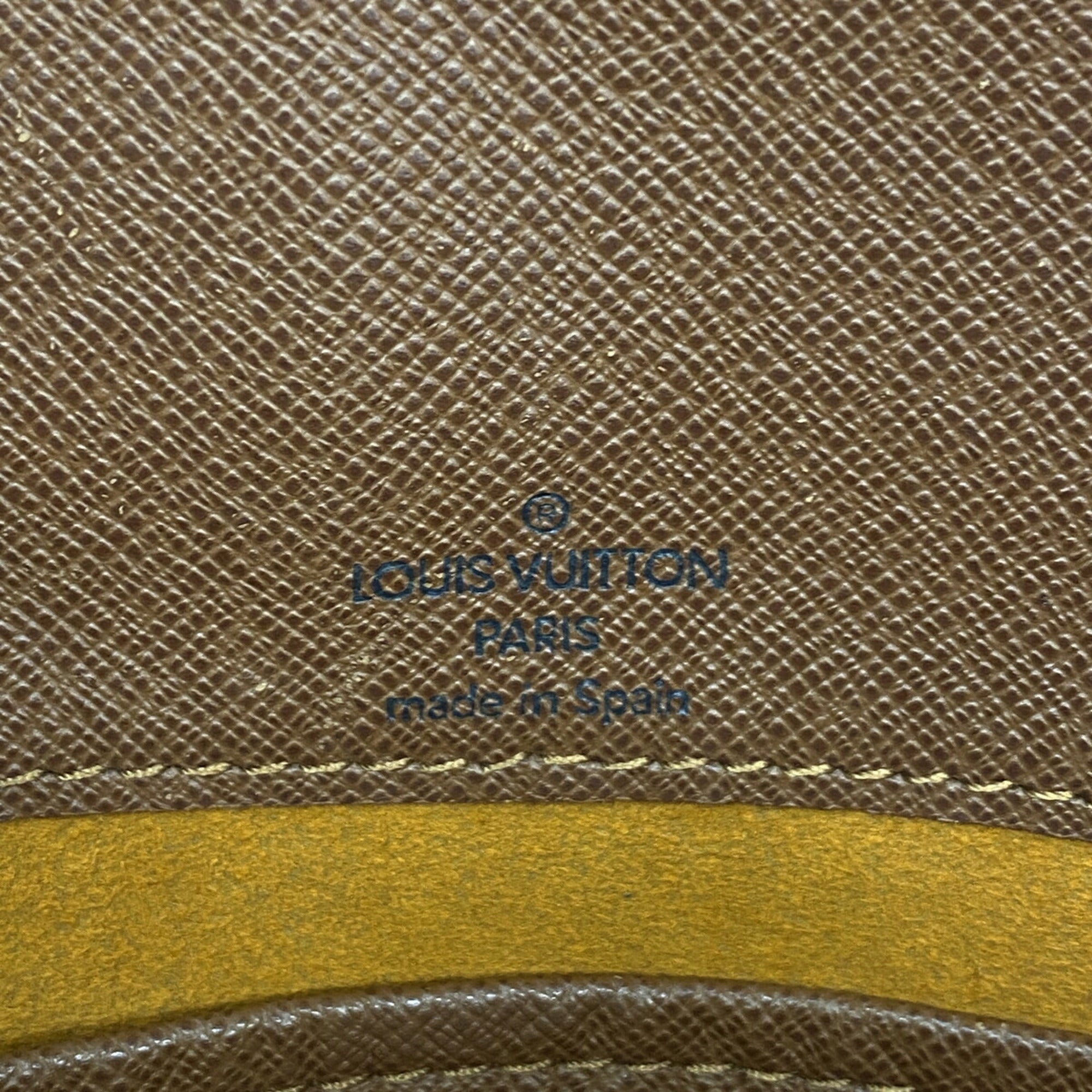 Louis Vuitton Brown Shoulder Bag (Pre-Owned)