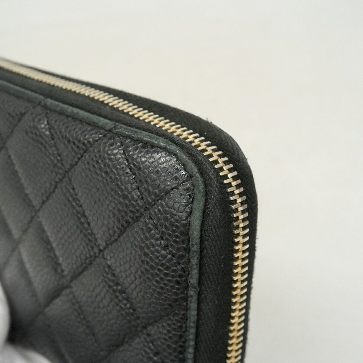 Chanel Black Grained Calfskin Long Wallet (Bi-Fold) (Pre-Owned)