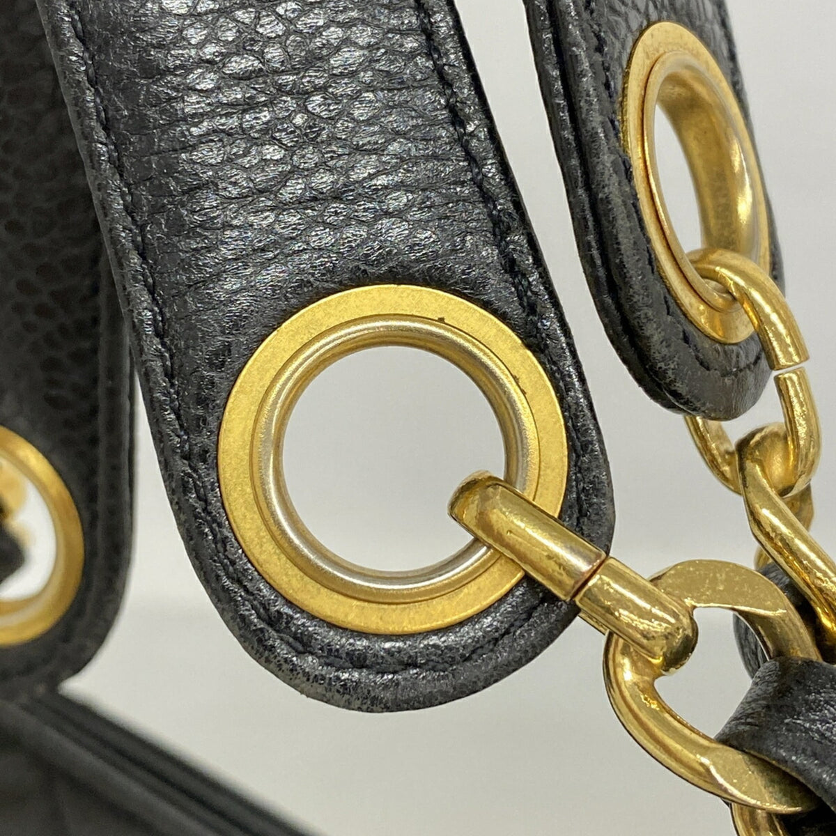 Chanel Black Grained Calfskin Shoulder Bag (Pre-Owned)