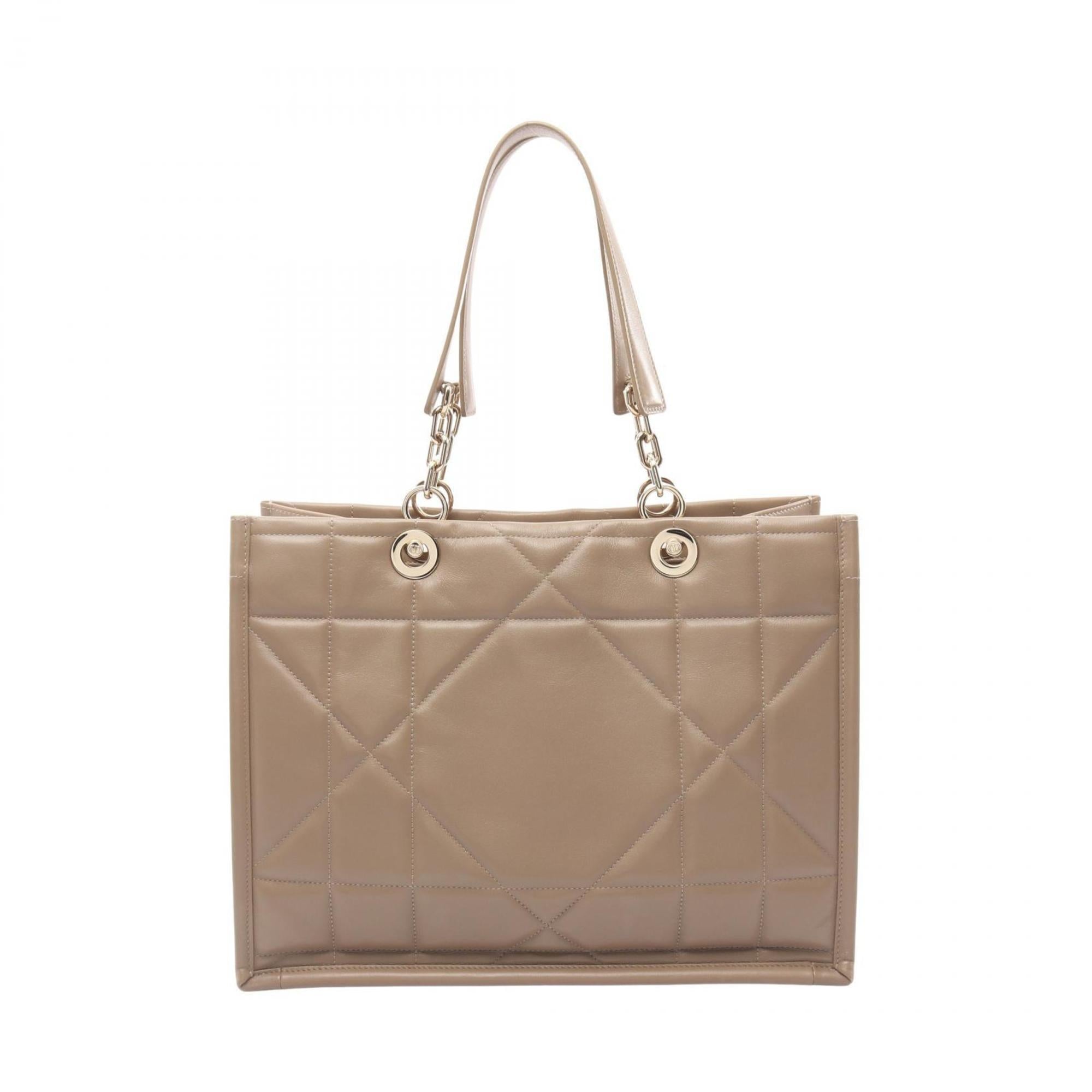 Christian Dior Beige Leather Tote Bag (Pre-Owned)