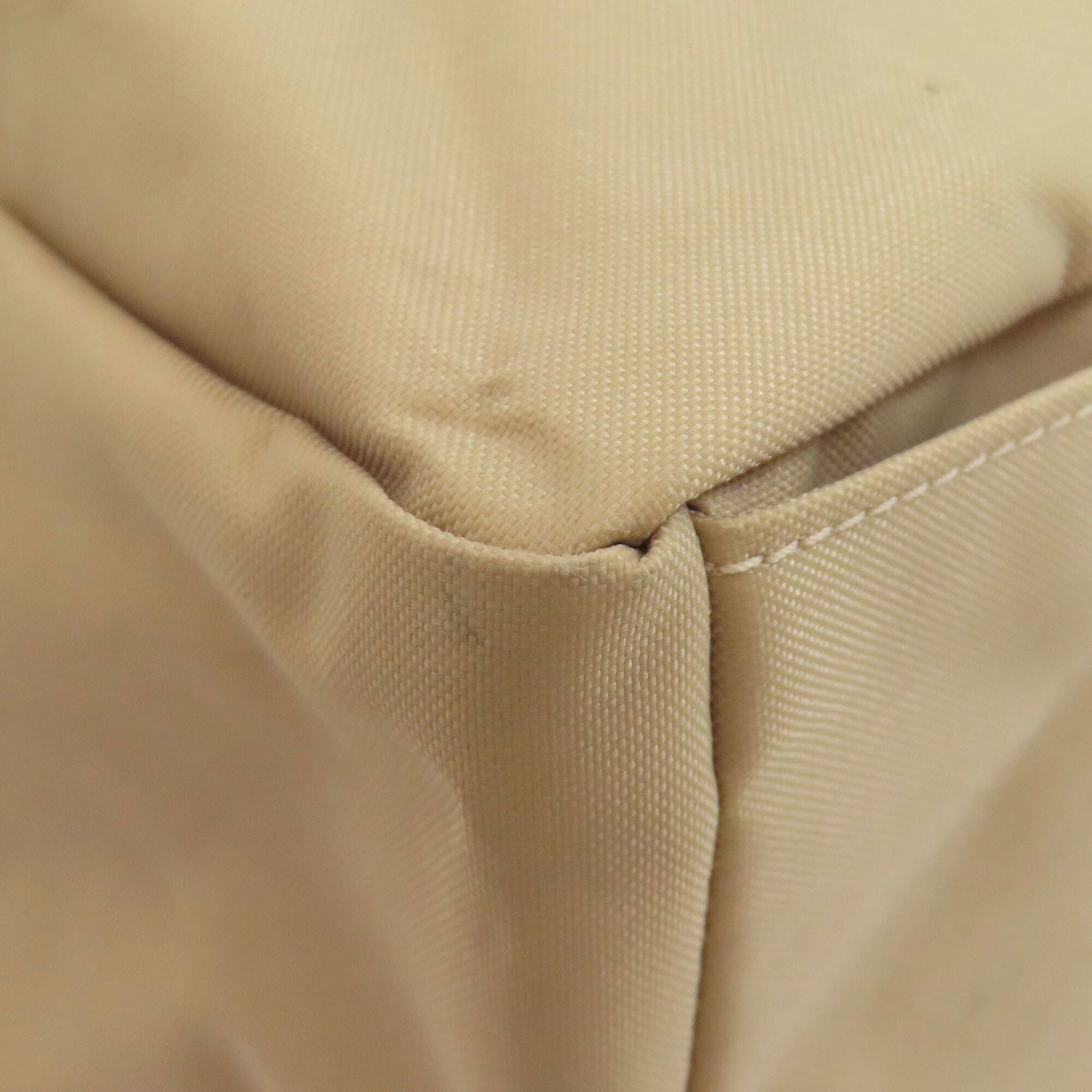 Longchamp Beige Nylon Shoulder Bag (Pre-Owned)