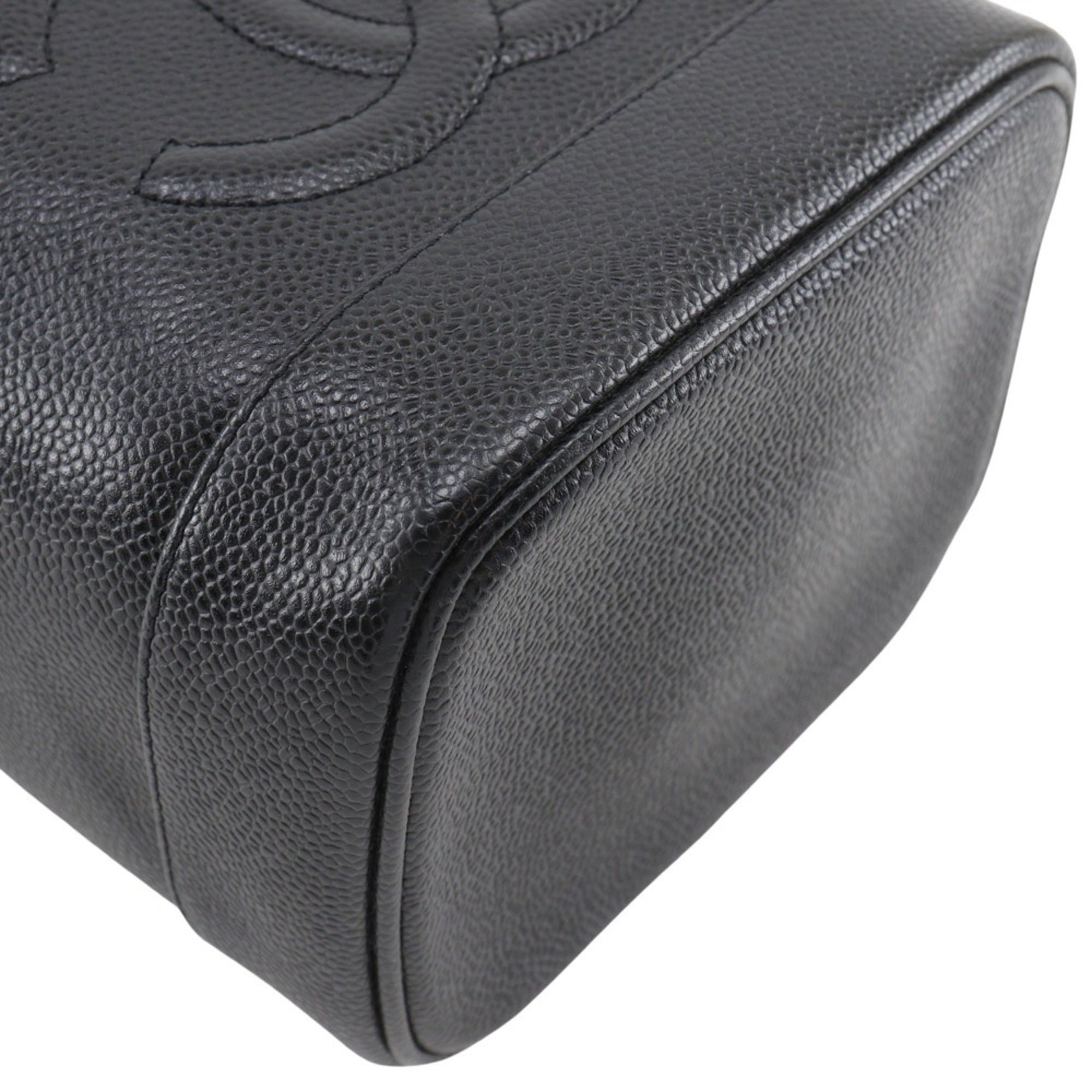 Chanel Black Caviar Leather Handbag Pouch (Pre-Owned)