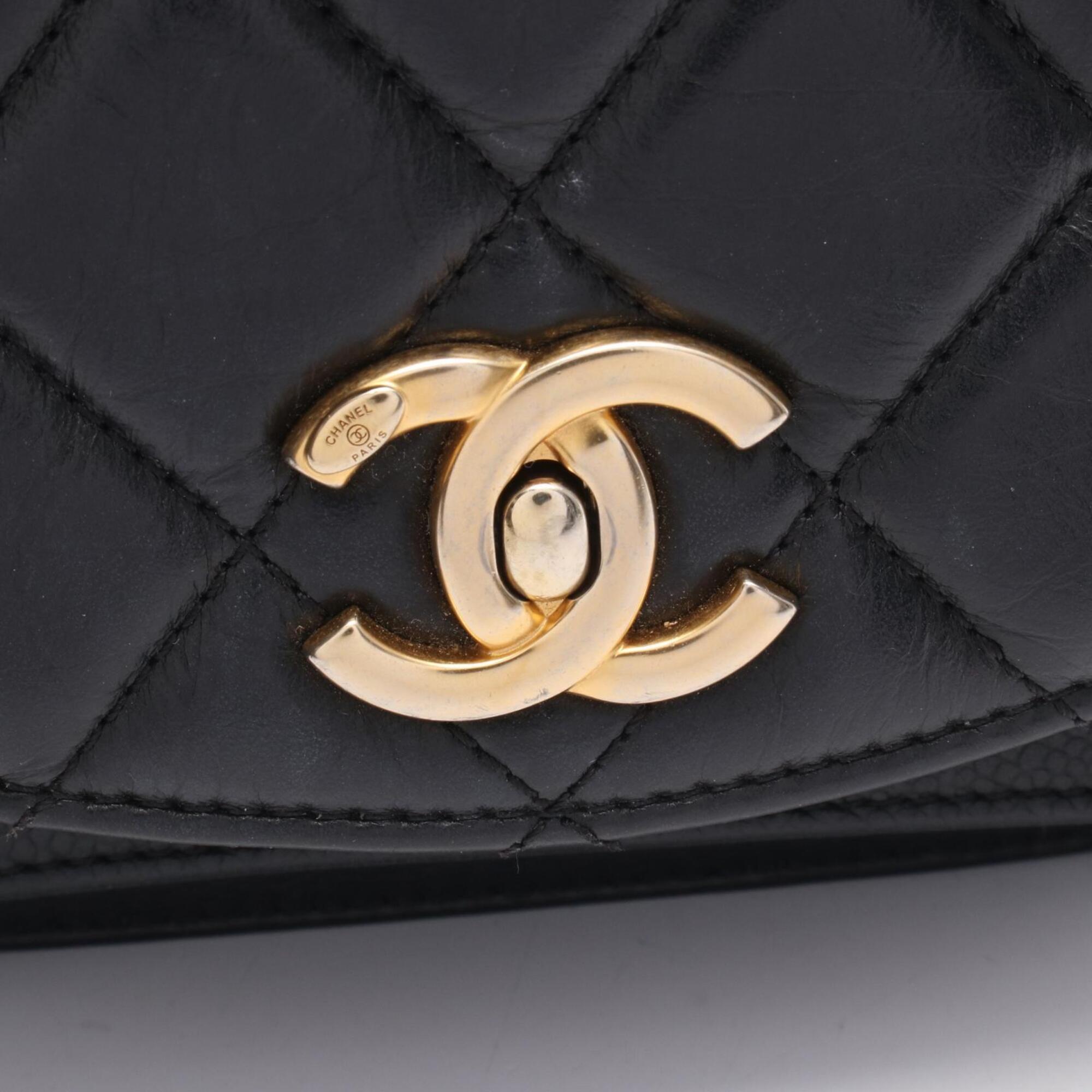 Chanel Matelasse Black Leather Handbag Shoulder Bag (Pre-Owned)