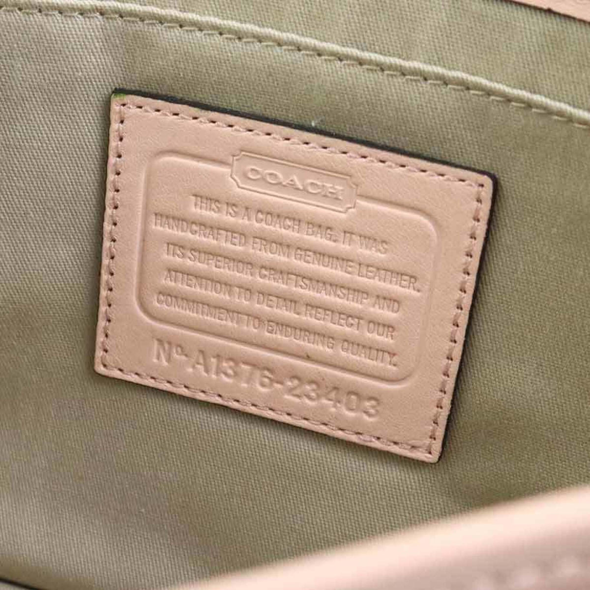 Coach Pink Leather Shoulder Bag (Pre-Owned)