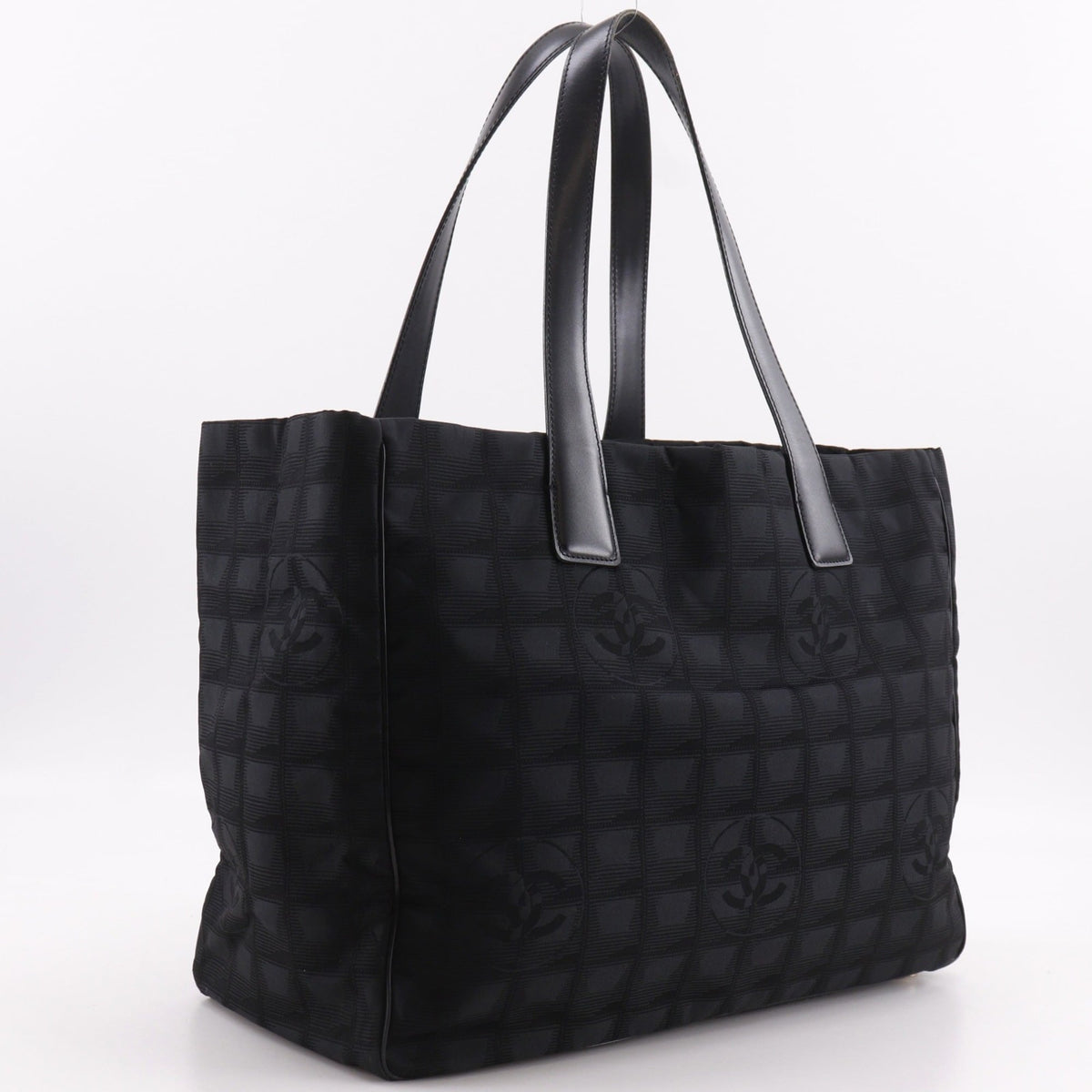 Chanel New Travel Line Black Nylon Canvas Tote Bag Weekend Bag (Pre-Owned)