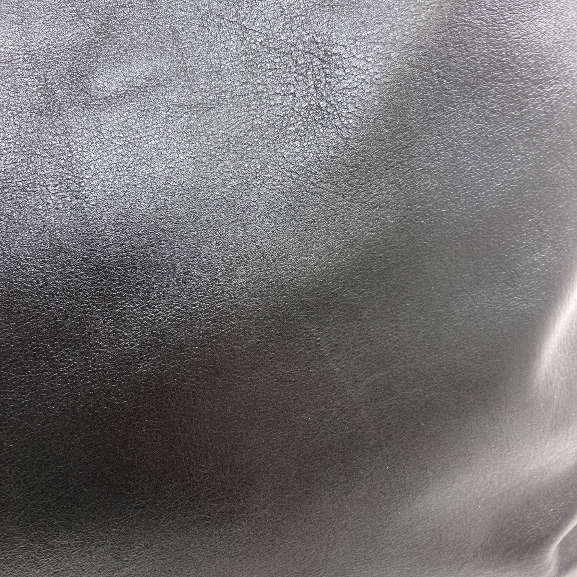 Chanel Black Leather Tote Bag (Pre-Owned)