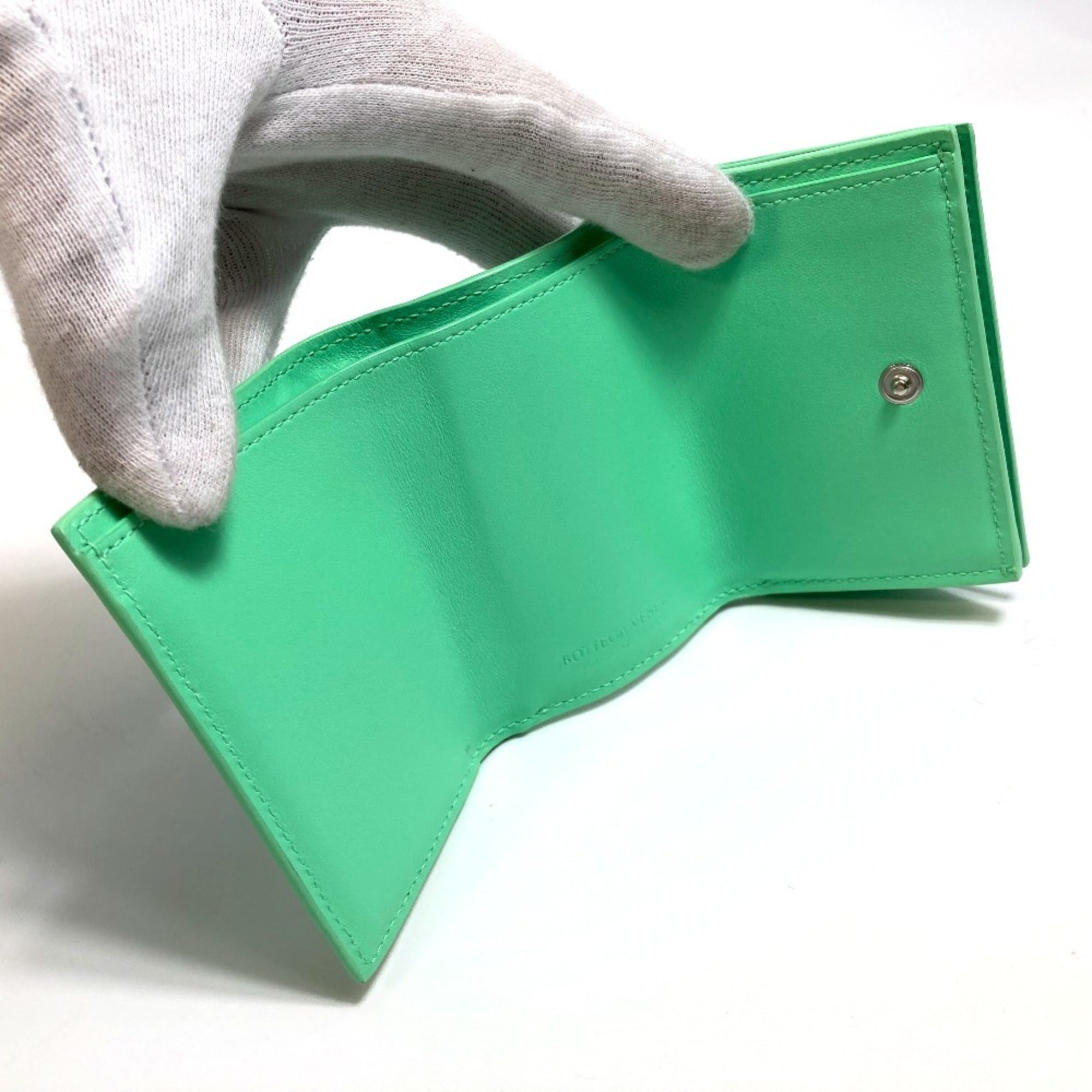 Bottega Veneta Green Leather Wallet (Tri-Fold) (Pre-Owned)