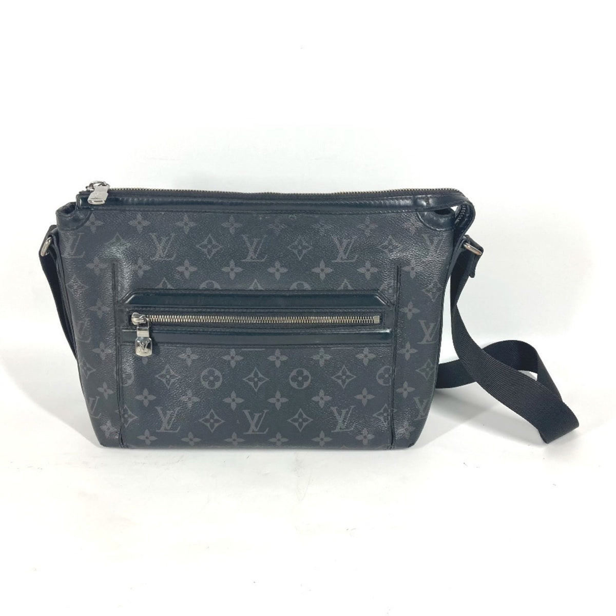 Louis Vuitton Black Monogram Eclipse Messenger Bag Shoulder Bag (Pre-Owned)
