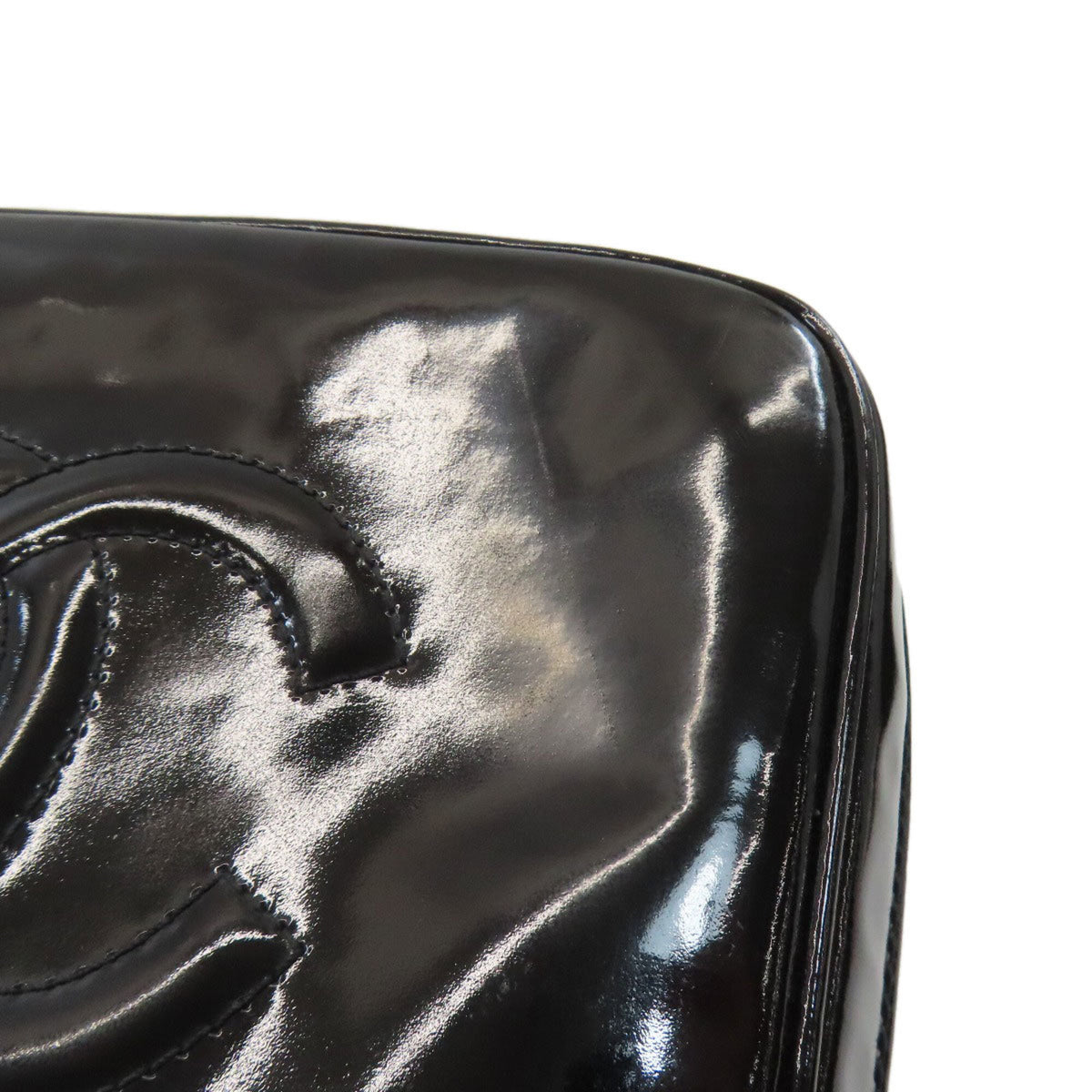 Chanel Black Patent Leather Handbag (Pre-Owned)