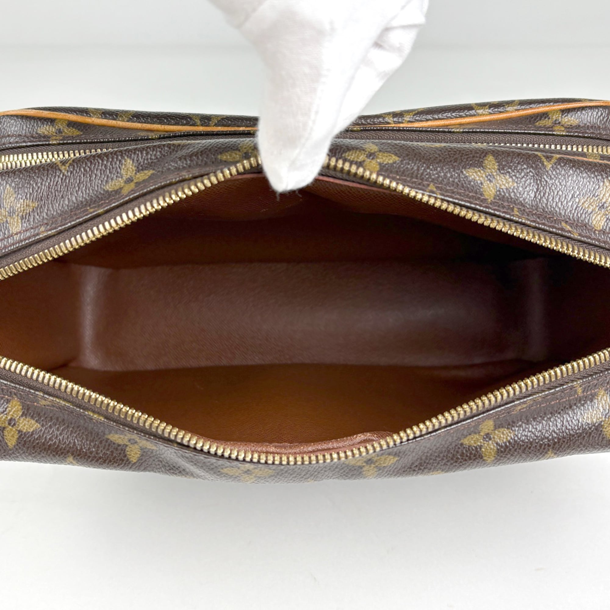 Louis Vuitton Brown Monogram Monogram Shoulder Bag (Pre-Owned)