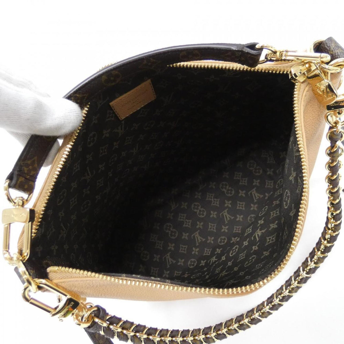 Louis Vuitton Beige Leather Handbag (Pre-Owned)