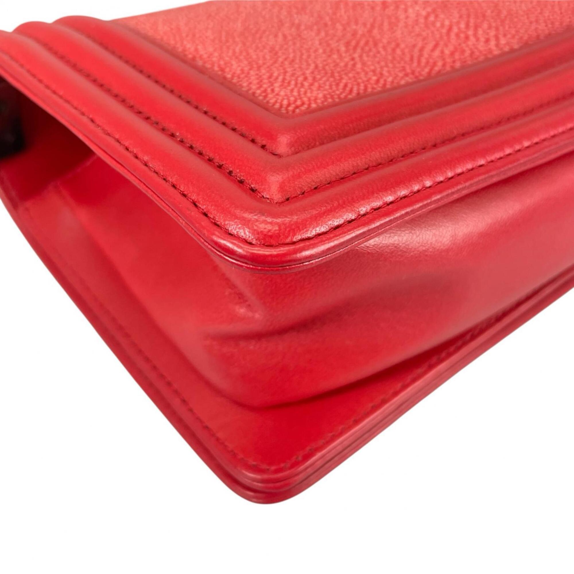 Chanel Red Color Leather Shoulder Bag (Pre-Owned)