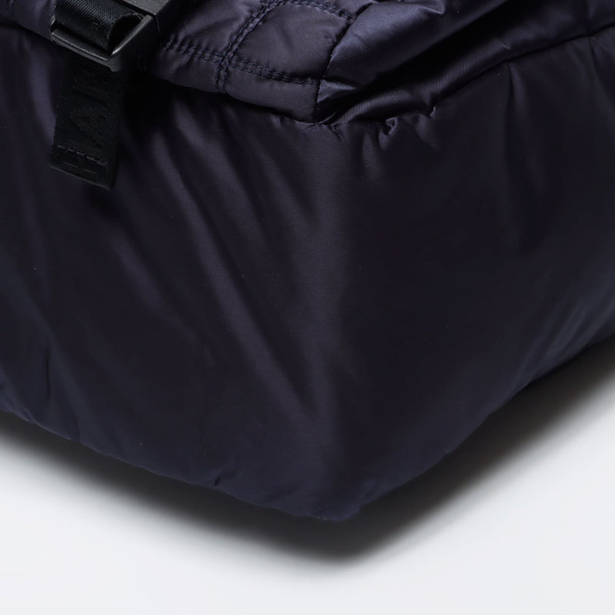 Chanel Navy Shoulder Bag (Pre-Owned)