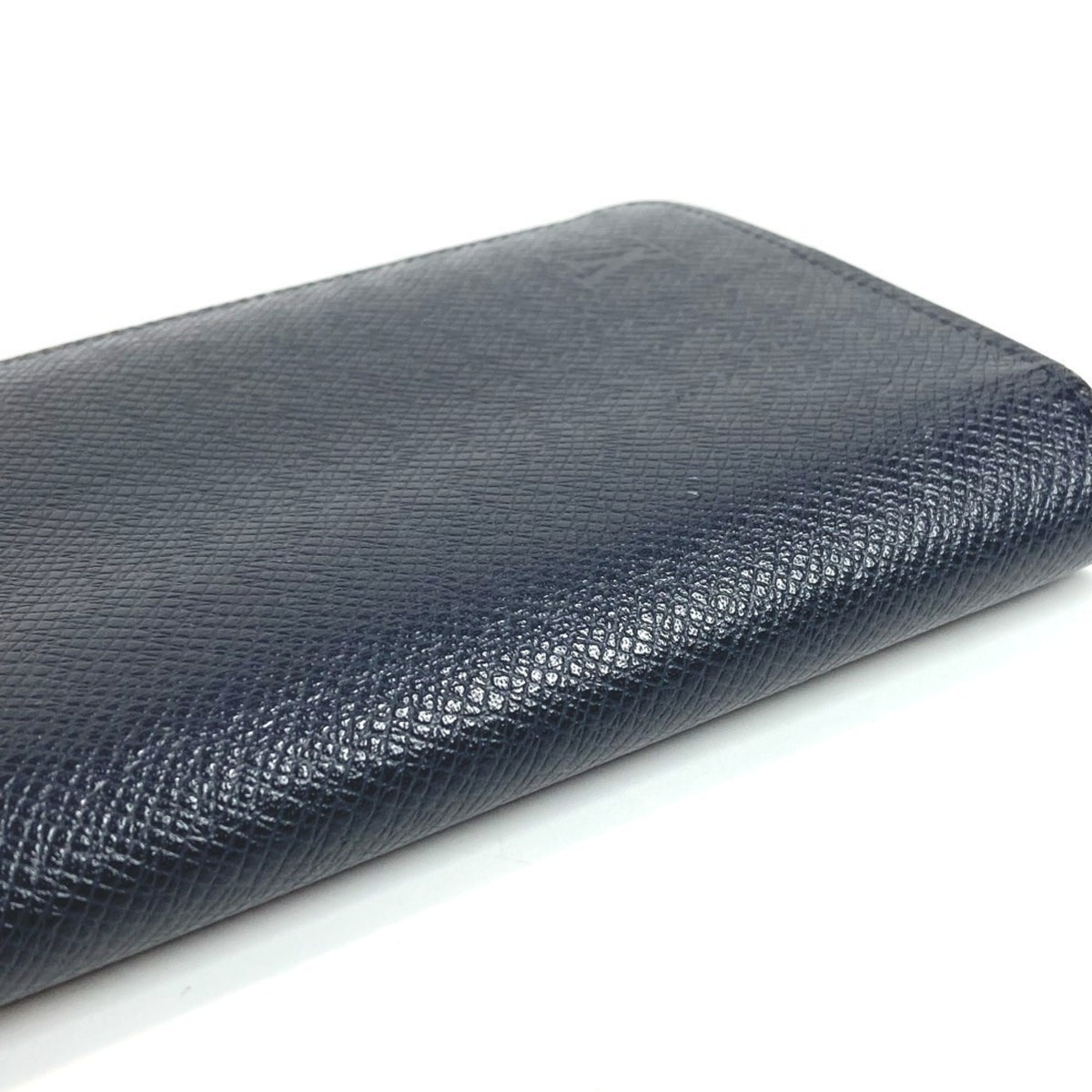 Louis Vuitton Blue Ocean Taiga Leather Leather Long Wallet (Bi-Fold) (Pre-Owned)