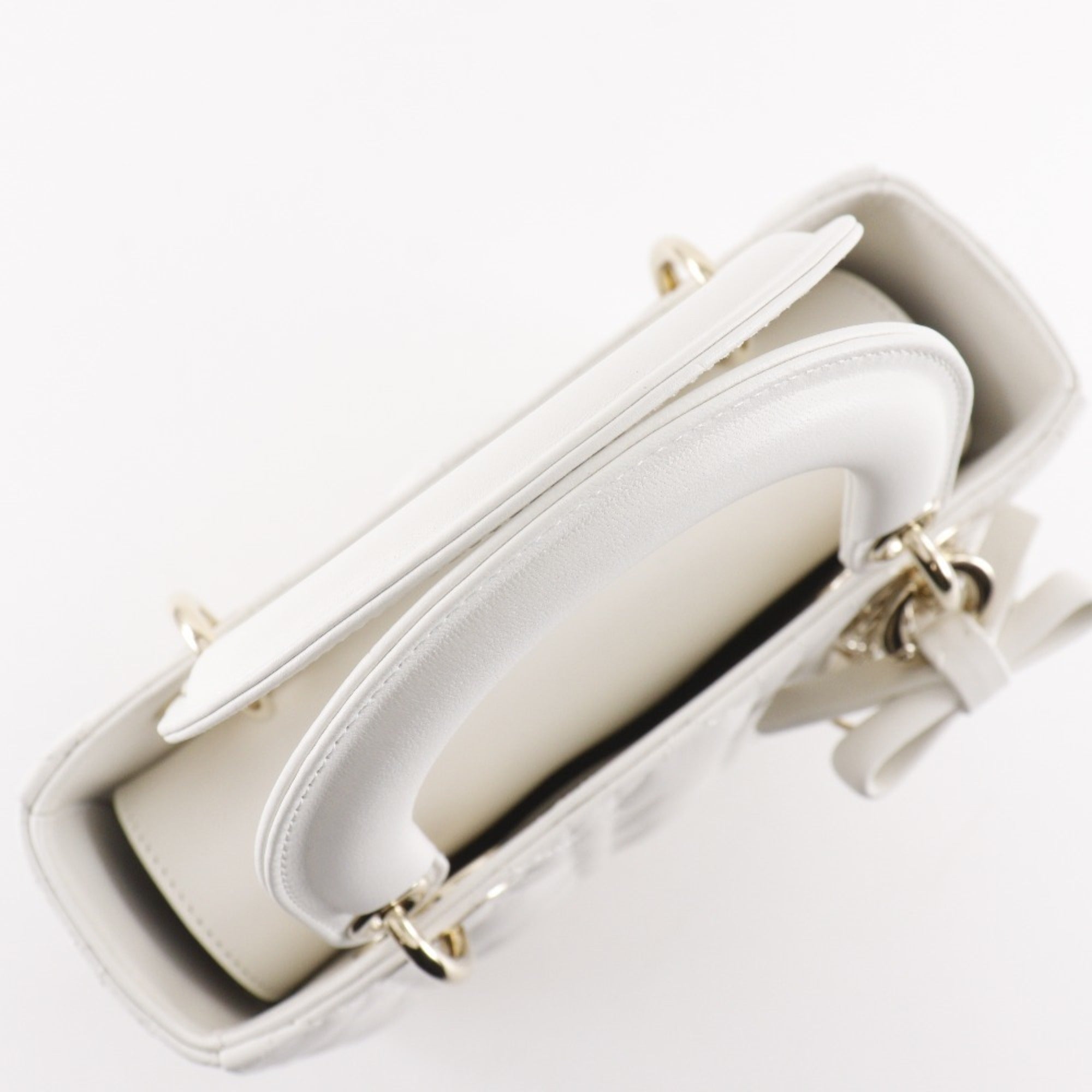 Christian Dior White Leather Handbag (Pre-Owned)