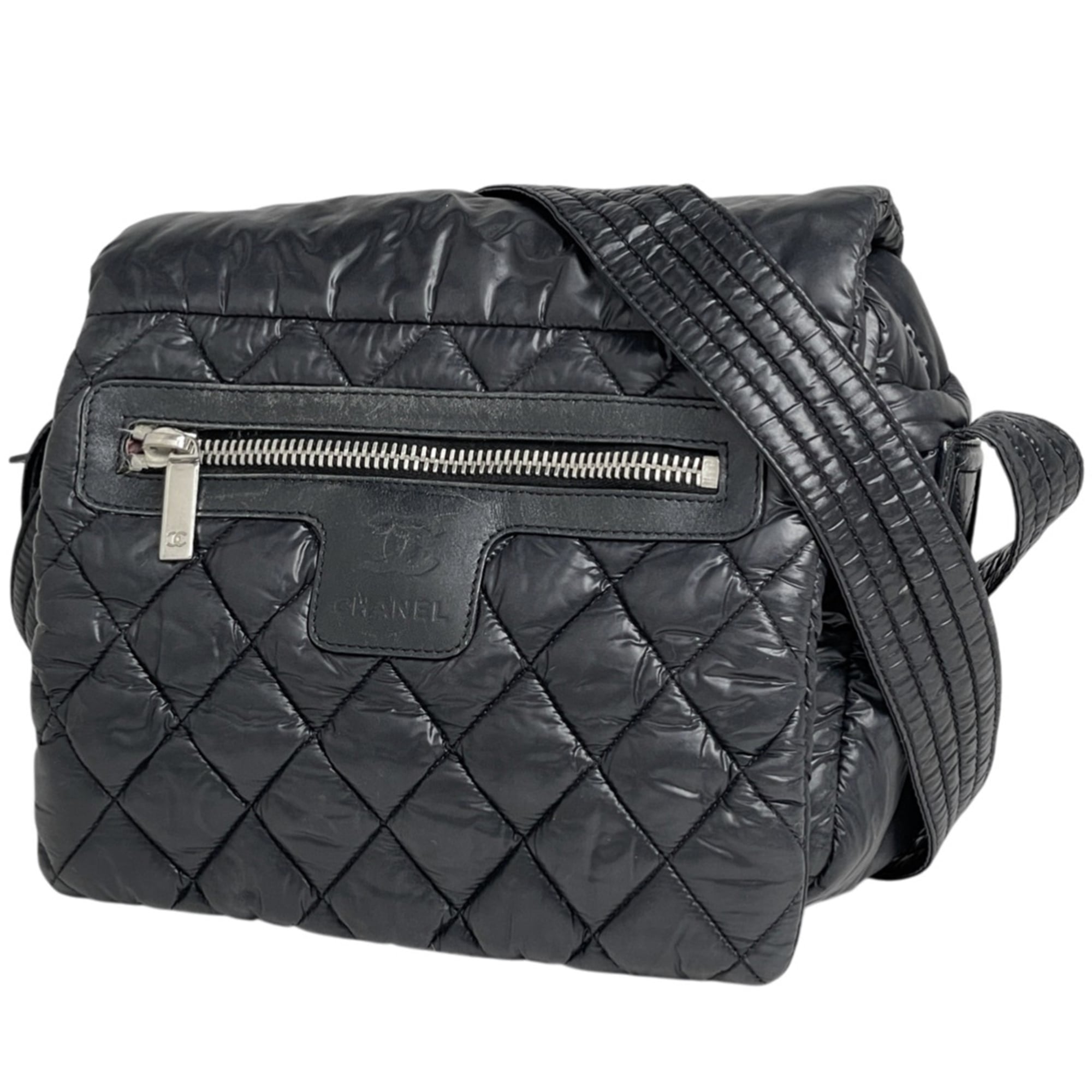 Chanel Black Nylon Leather Shoulder Bag (Pre-Owned)