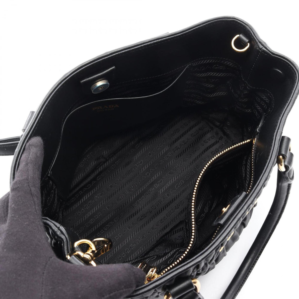 Prada Black Leather Handbag (Pre-Owned)