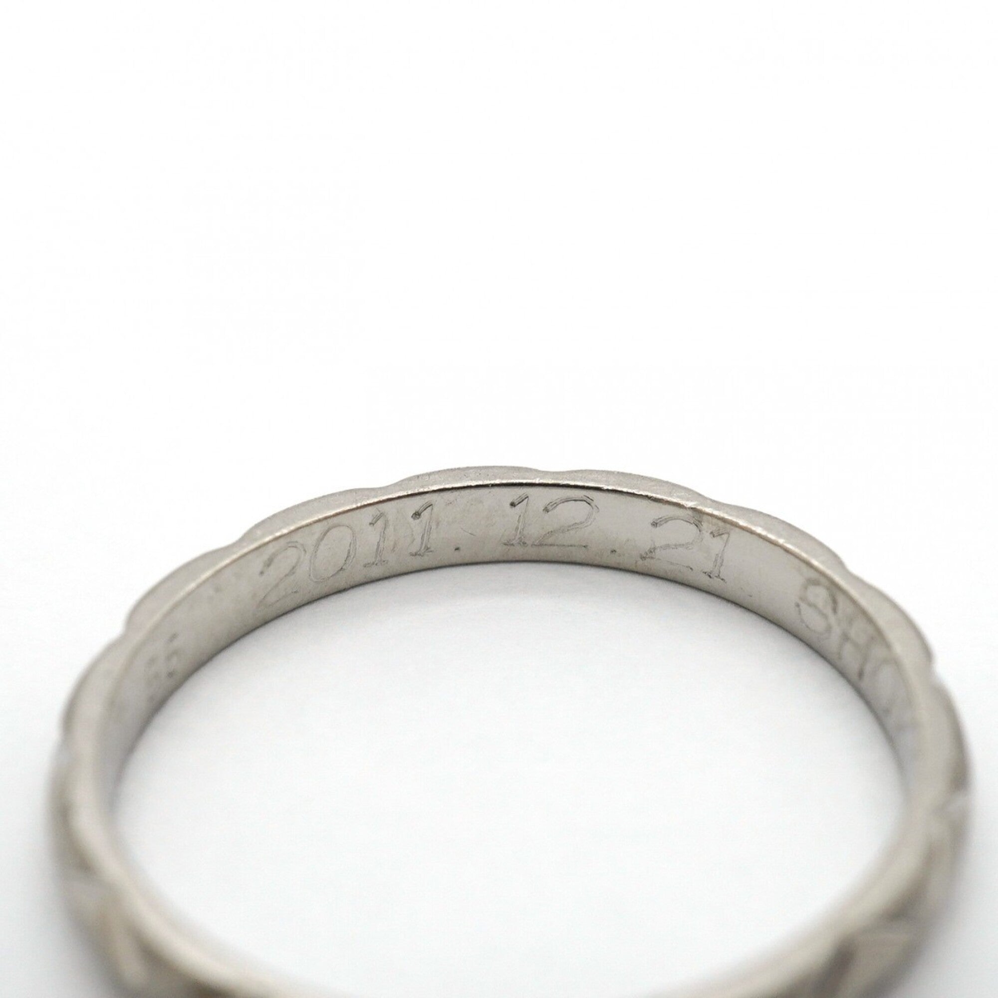 Chanel Platinum 950 Band Ring (Pre-Owned)