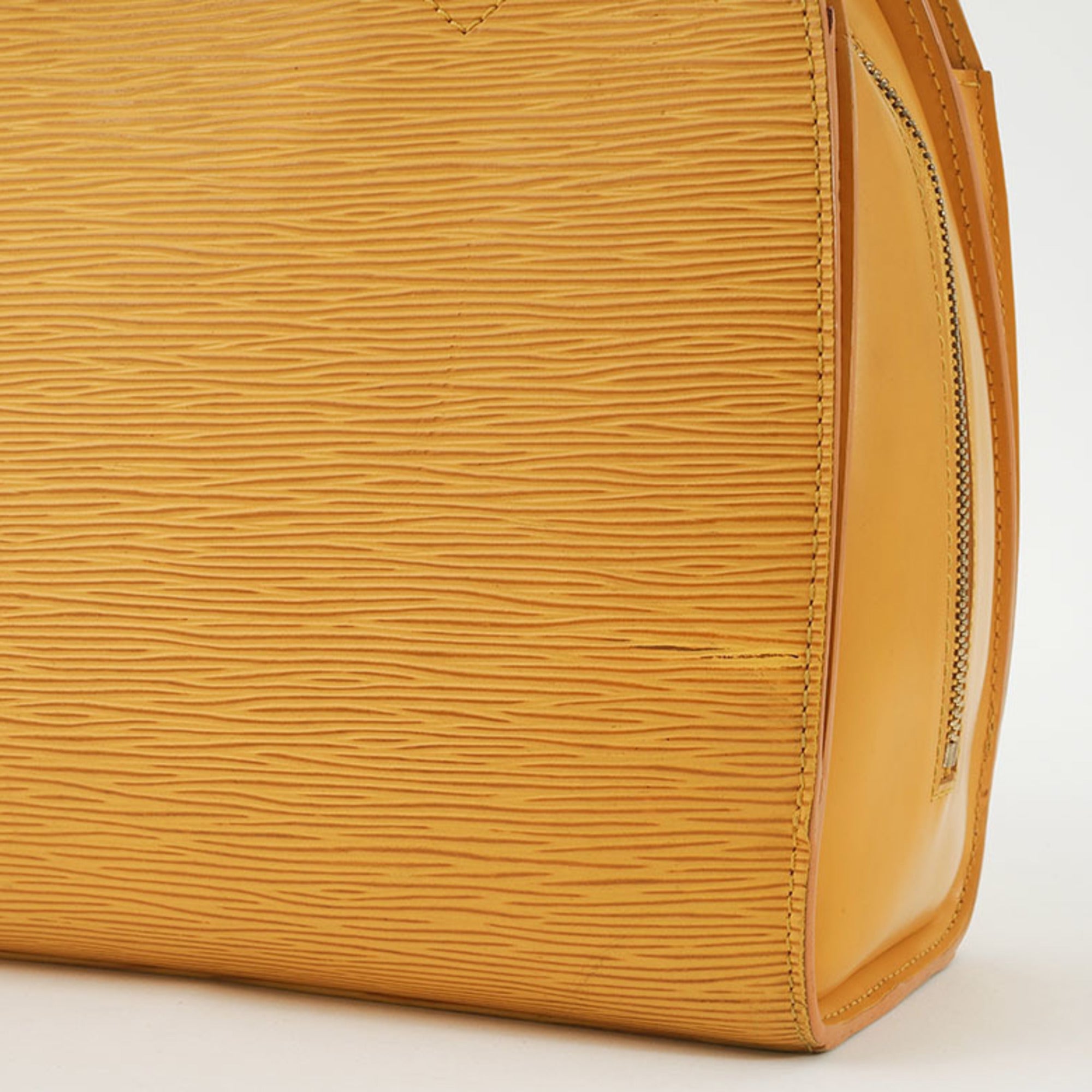 Louis Vuitton Epi Epi Leather Handbag (Pre-Owned)