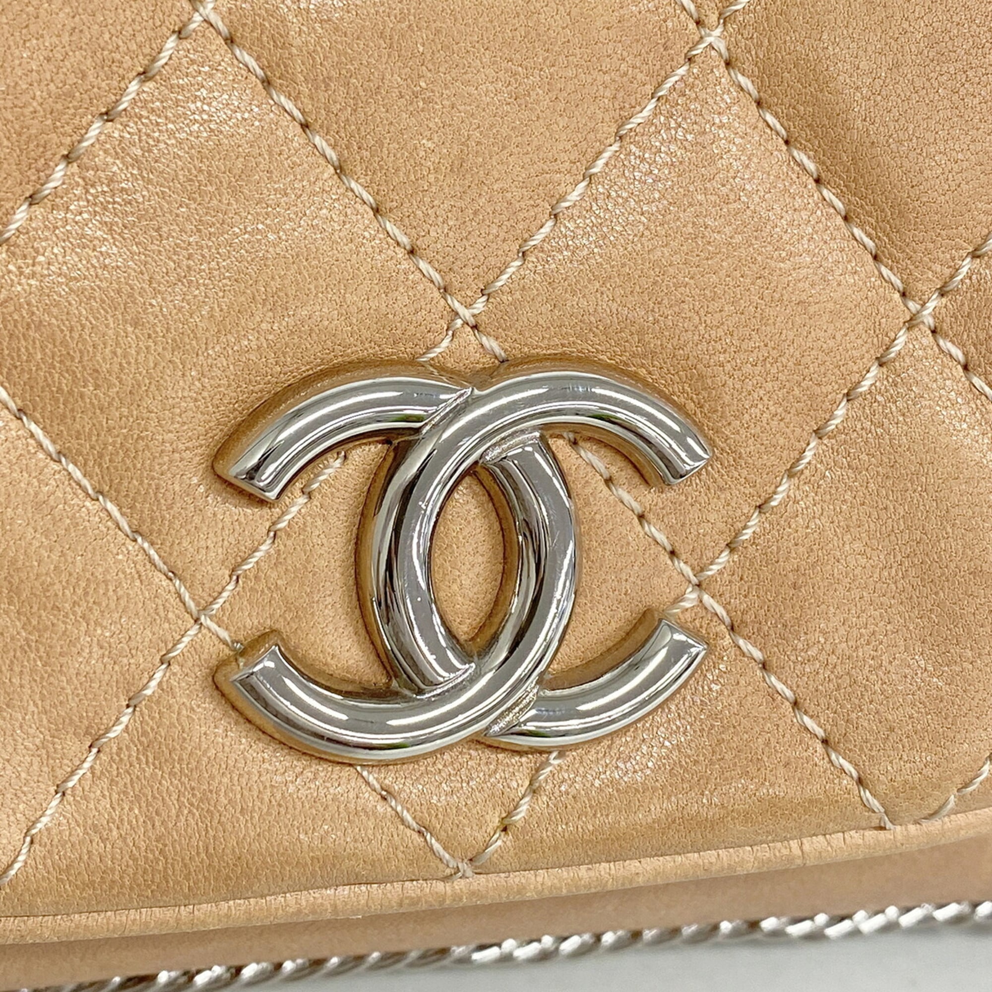Chanel Light Brown Leather Shoulder Bag (Pre-Owned)