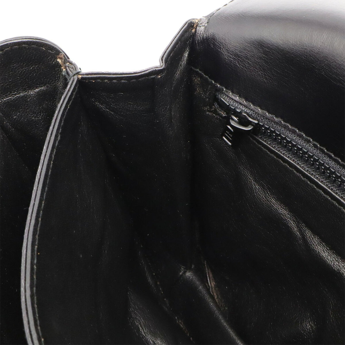 Bally Black Leather Shoulder Bag (Pre-Owned)