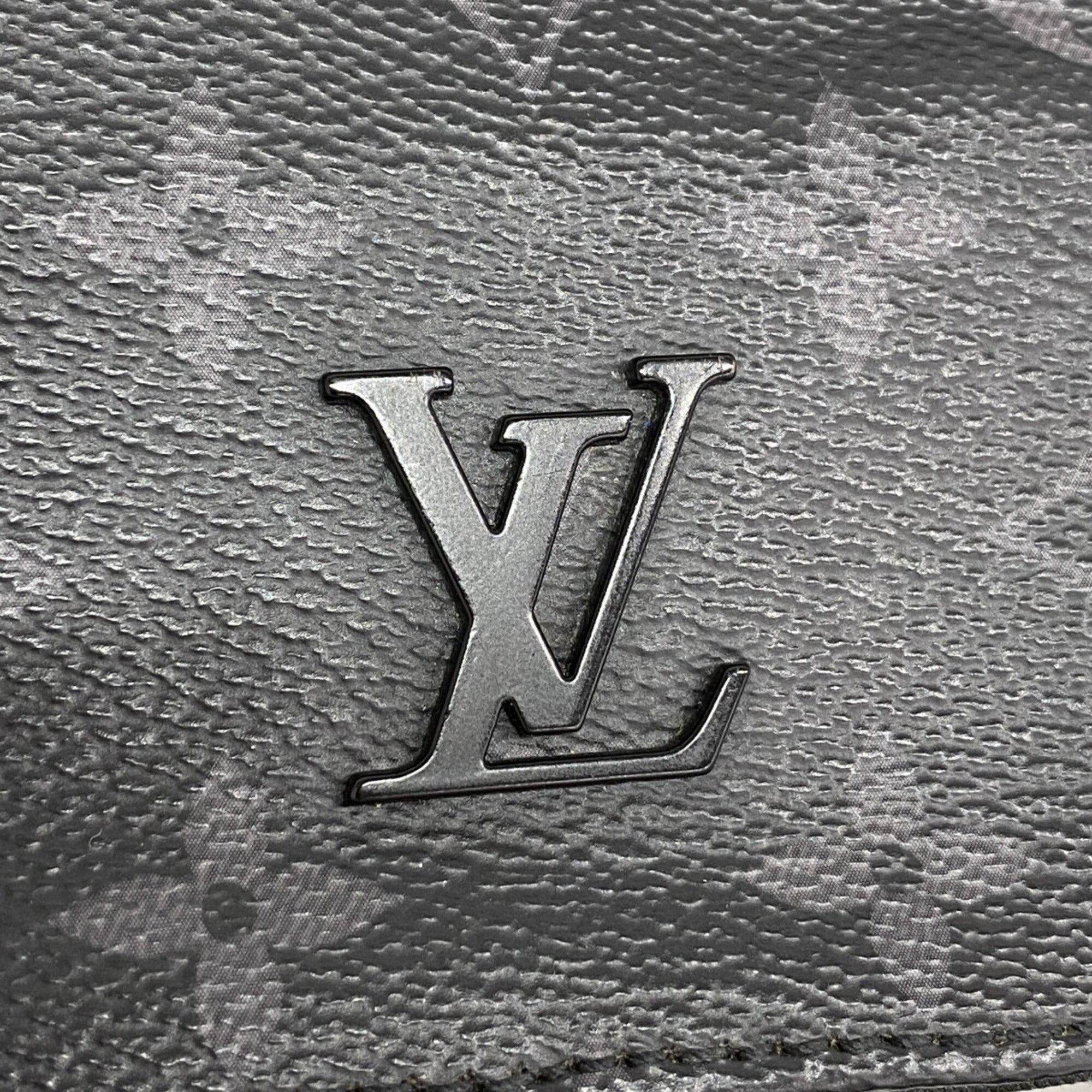 Louis Vuitton Black Shoulder Bag (Pre-Owned)