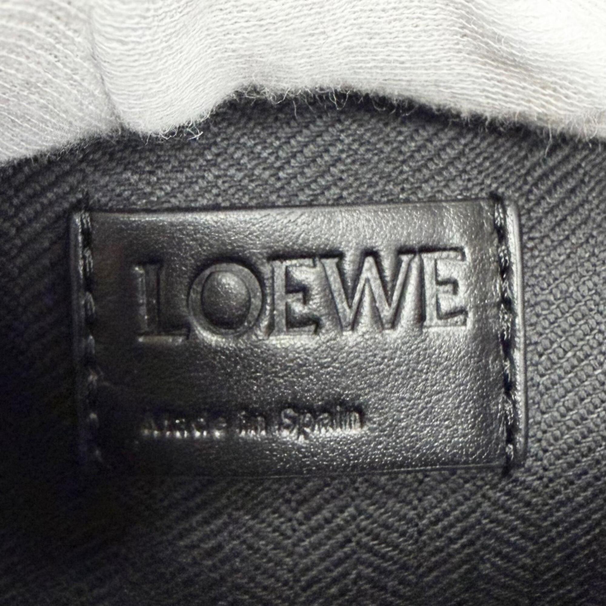 Loewe Black Clutch Bag (Pre-Owned)