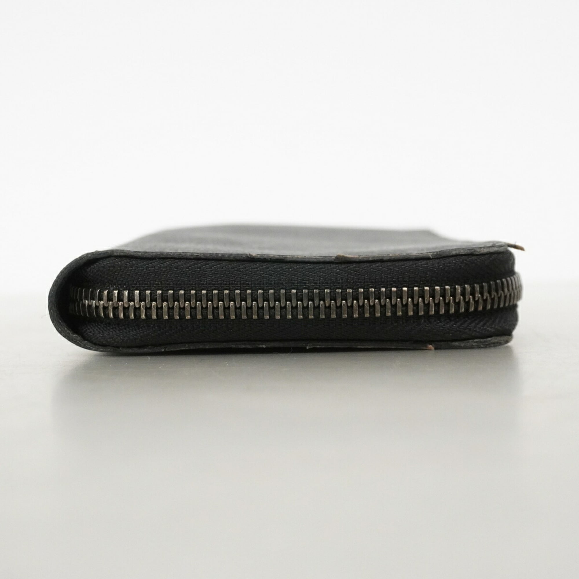 Louis Vuitton Black Long Wallet (Bi-Fold) (Pre-Owned)