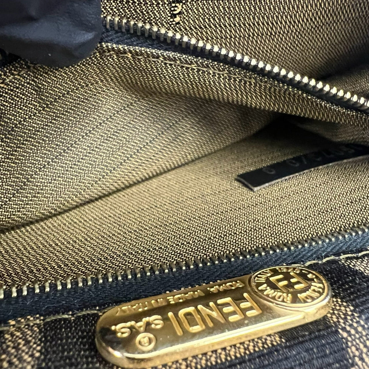 Fendi Black Brown Canvas Leather Shoulder Bag (Pre-Owned)