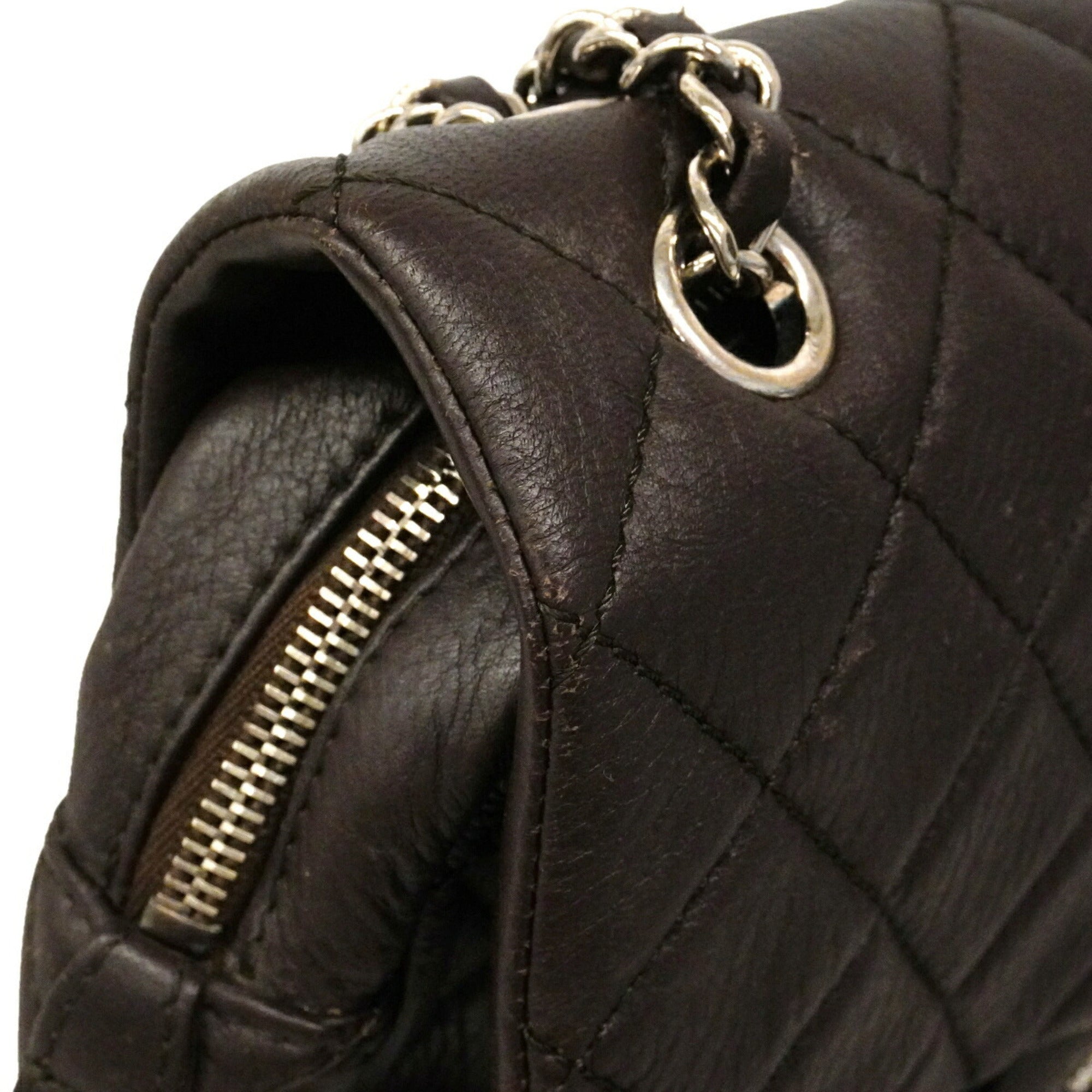 Chanel Brown Leather Shoulder Bag (Pre-Owned)