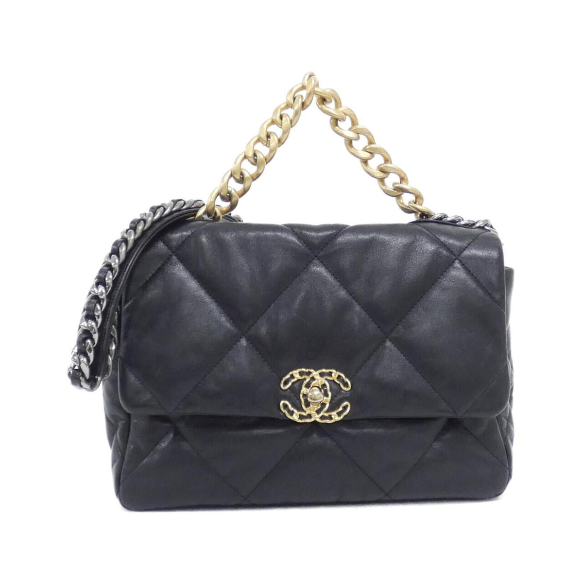 Chanel Black Leather Shoulder Bag (Pre-Owned)