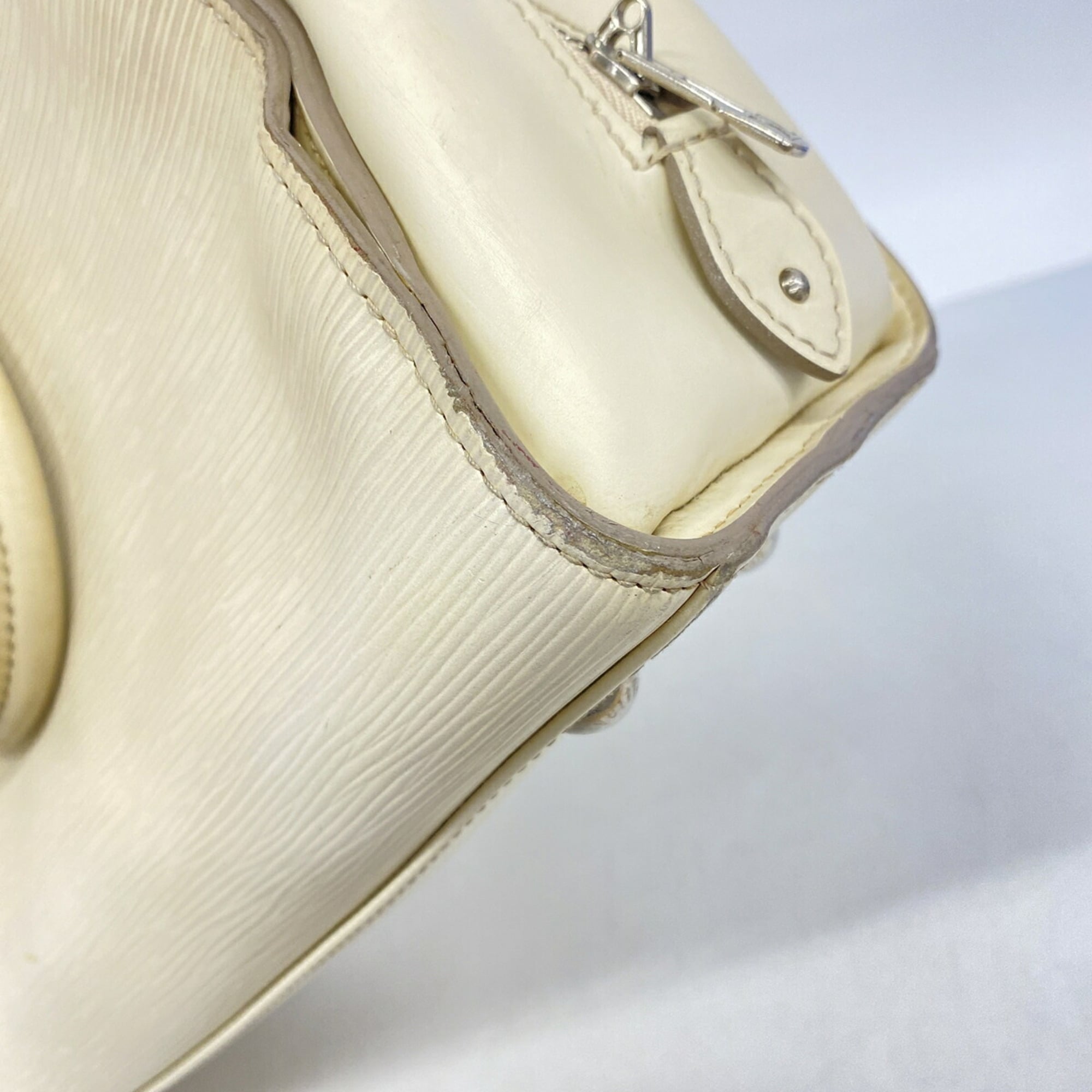 Louis Vuitton Lv Off White Handbag (Pre-Owned)