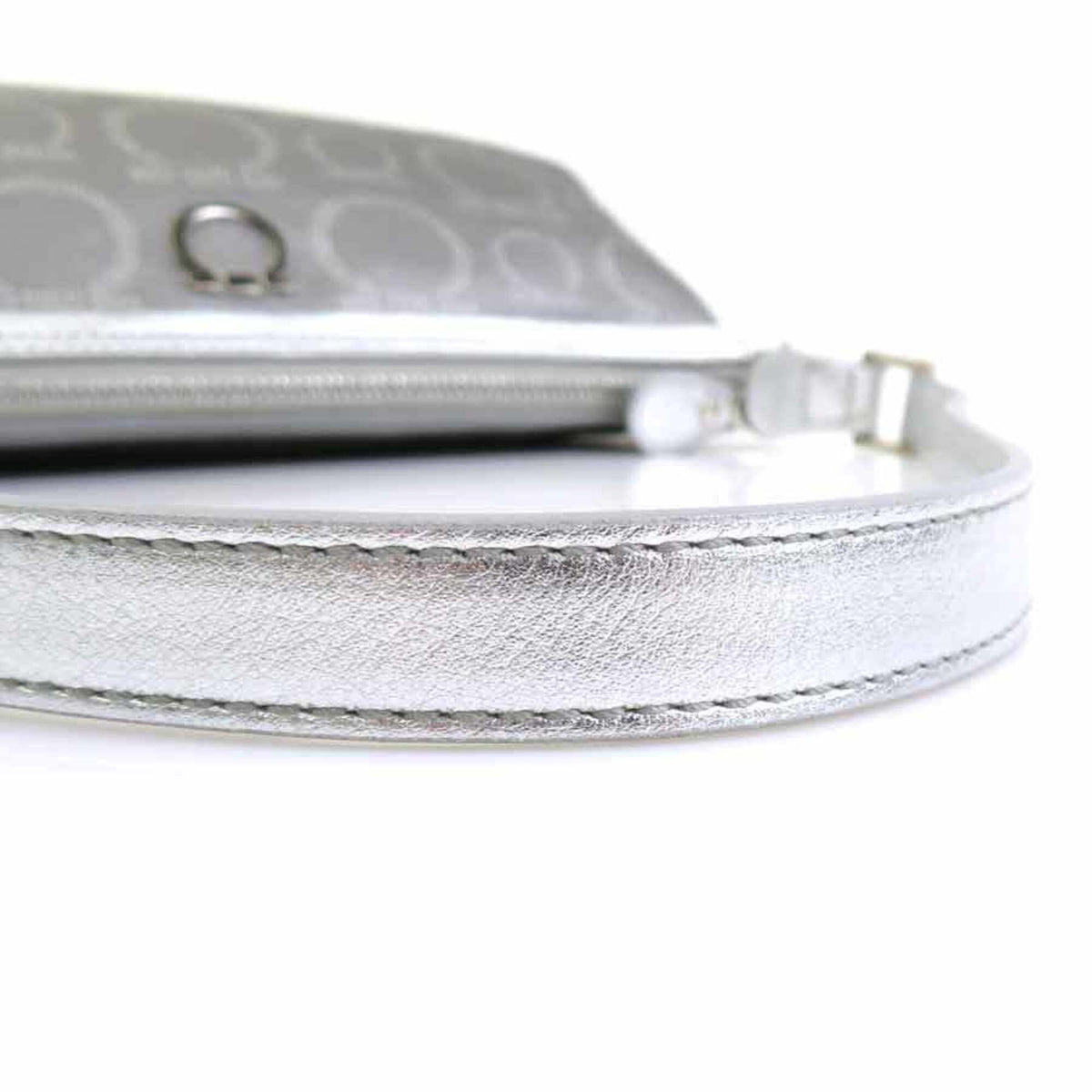 Salvatore Ferragamo Silver Leather Handbag (Pre-Owned)