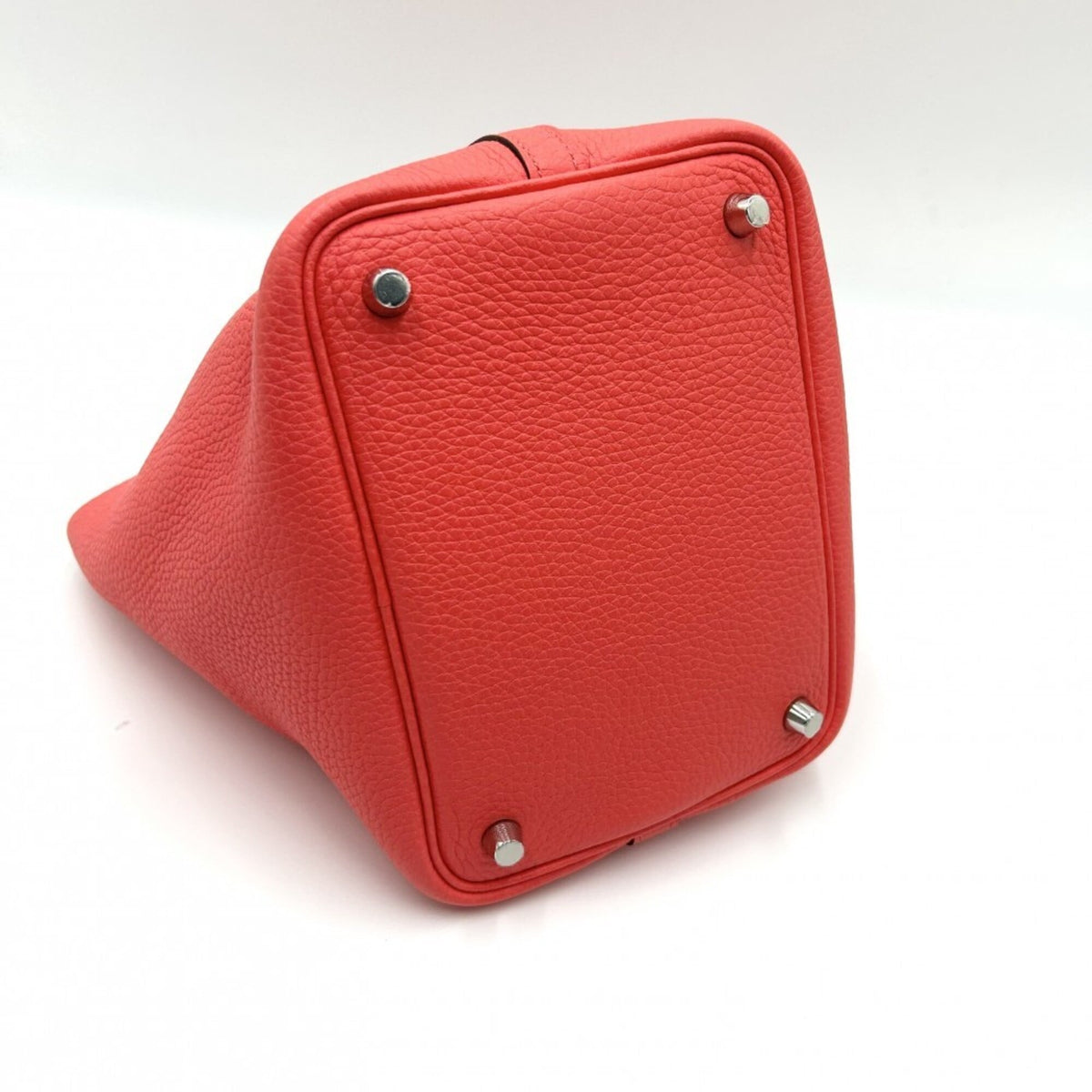 Hermes Red Color Leather Handbag (Pre-Owned)