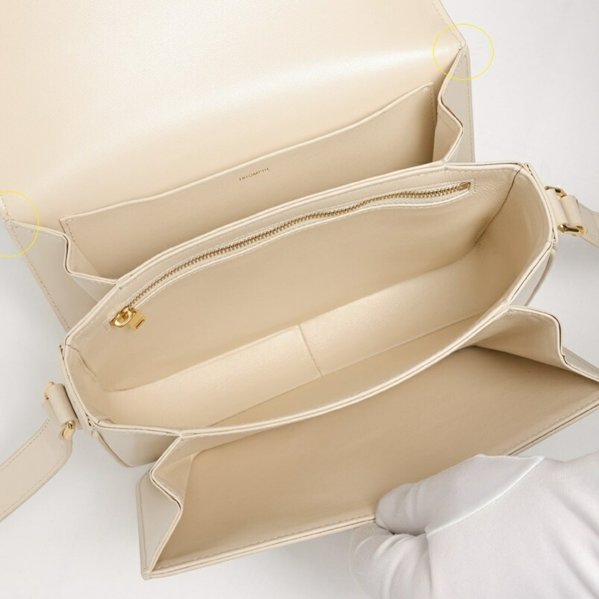 Celine Ivory Leather Shoulder Bag (Pre-Owned)