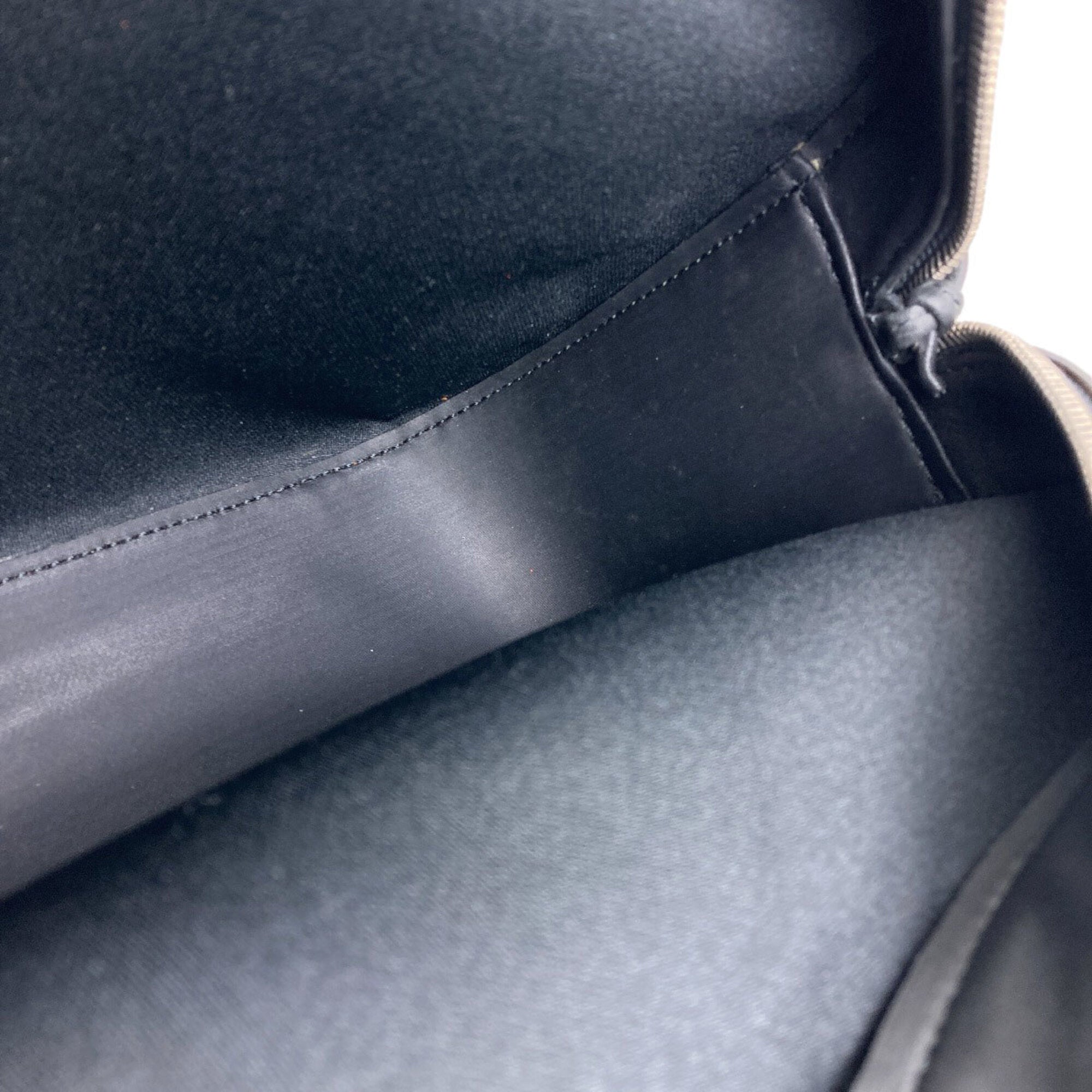 Loewe Black Leather Shoulder Bag (Pre-Owned)