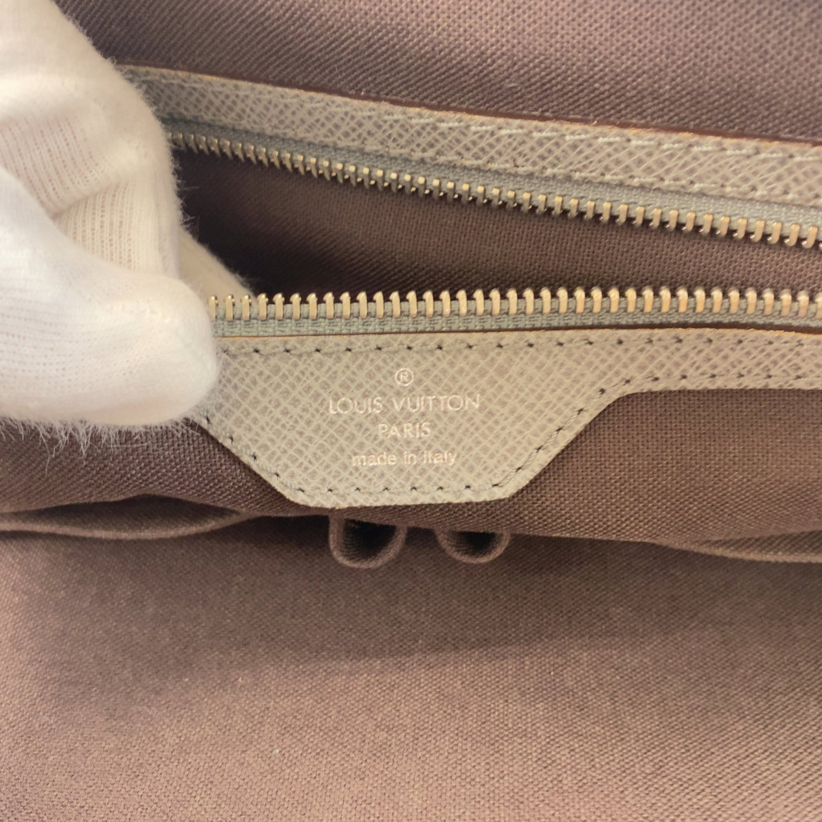 Louis Vuitton Gray Leather Briefcase Shoulder Bag (Pre-Owned)