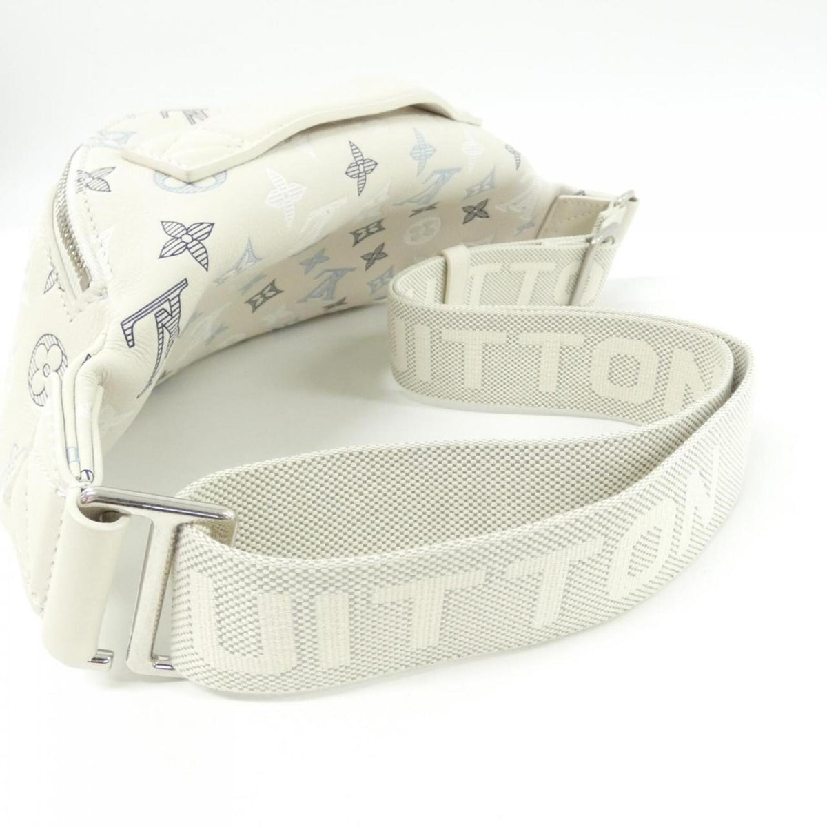Louis Vuitton White Leather Handbag Sling Bag (Pre-Owned)