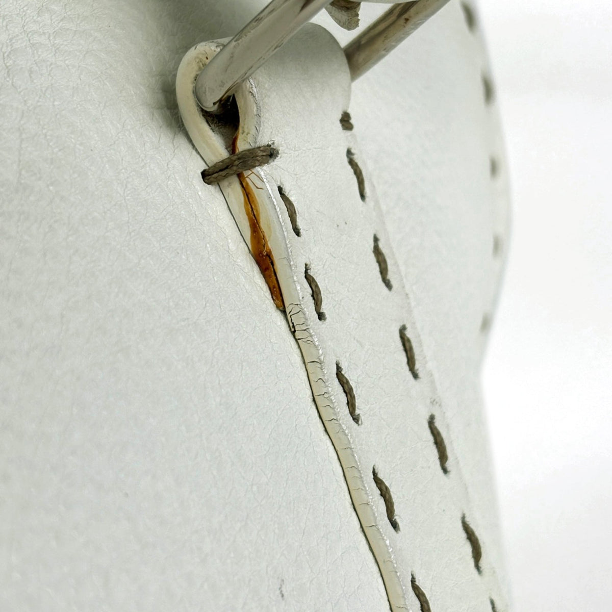 Fendi White Leather Tote Bag (Pre-Owned)