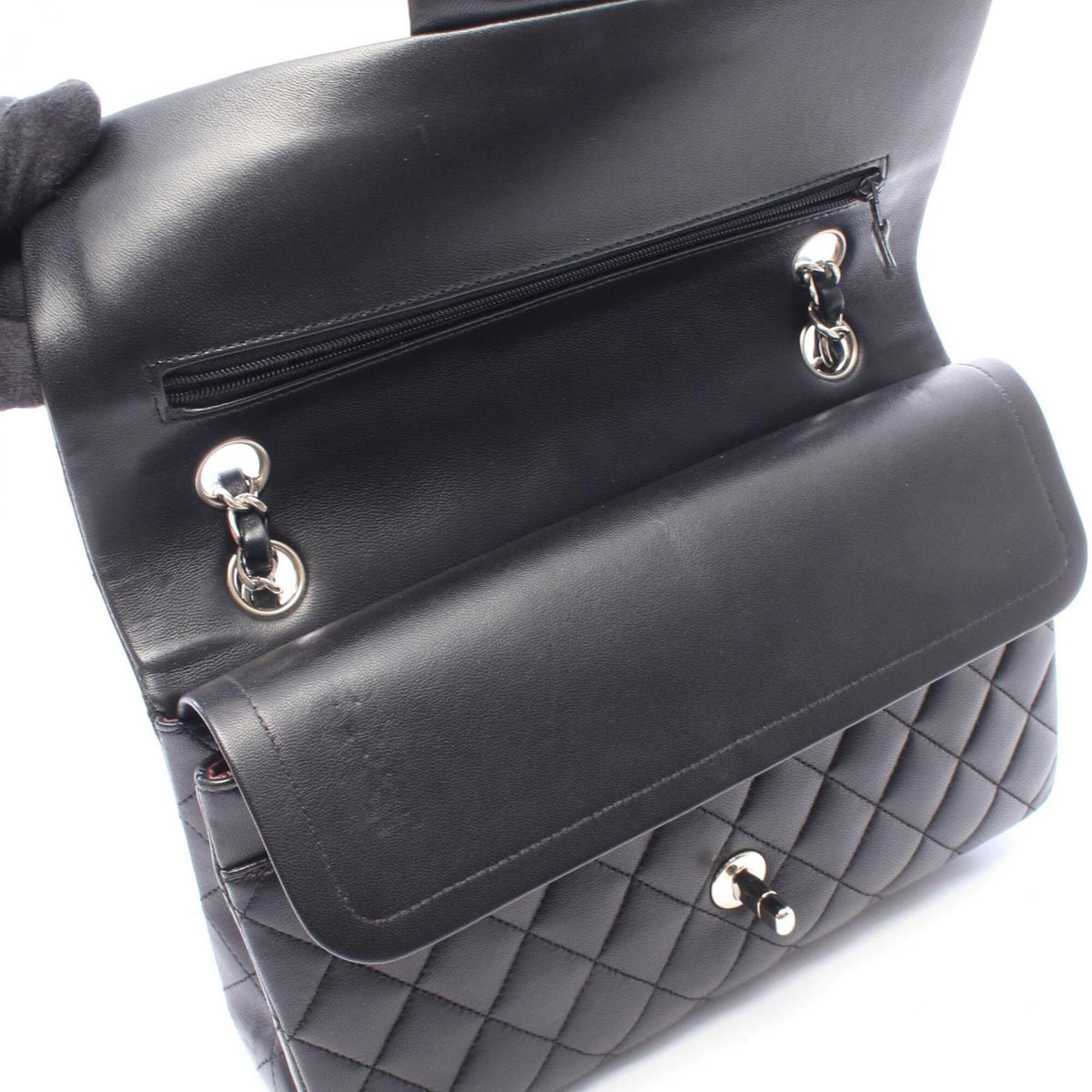 Chanel Black Leather Handbag Shoulder Bag (Pre-Owned)