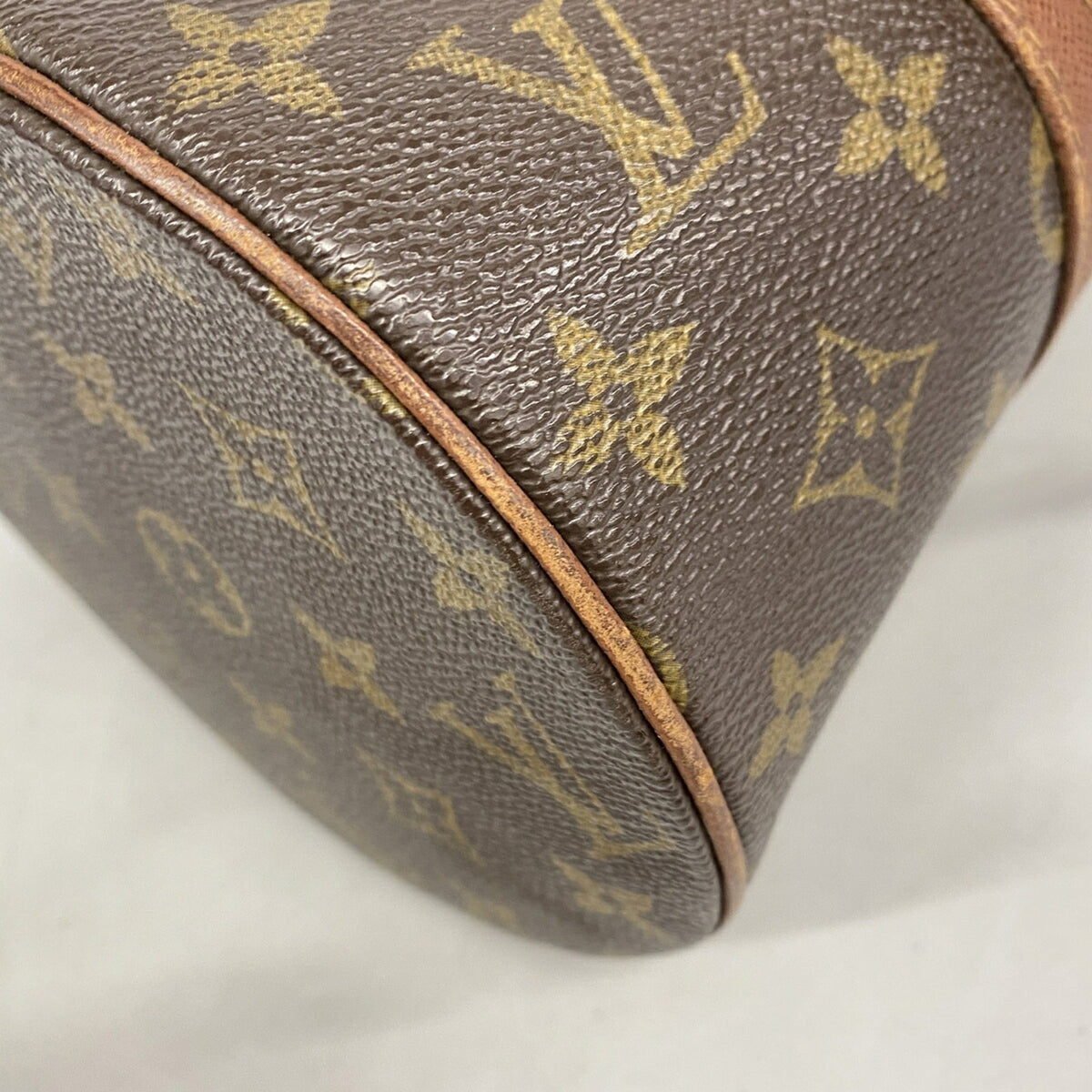 Louis Vuitton Brown Handbag (Pre-Owned)