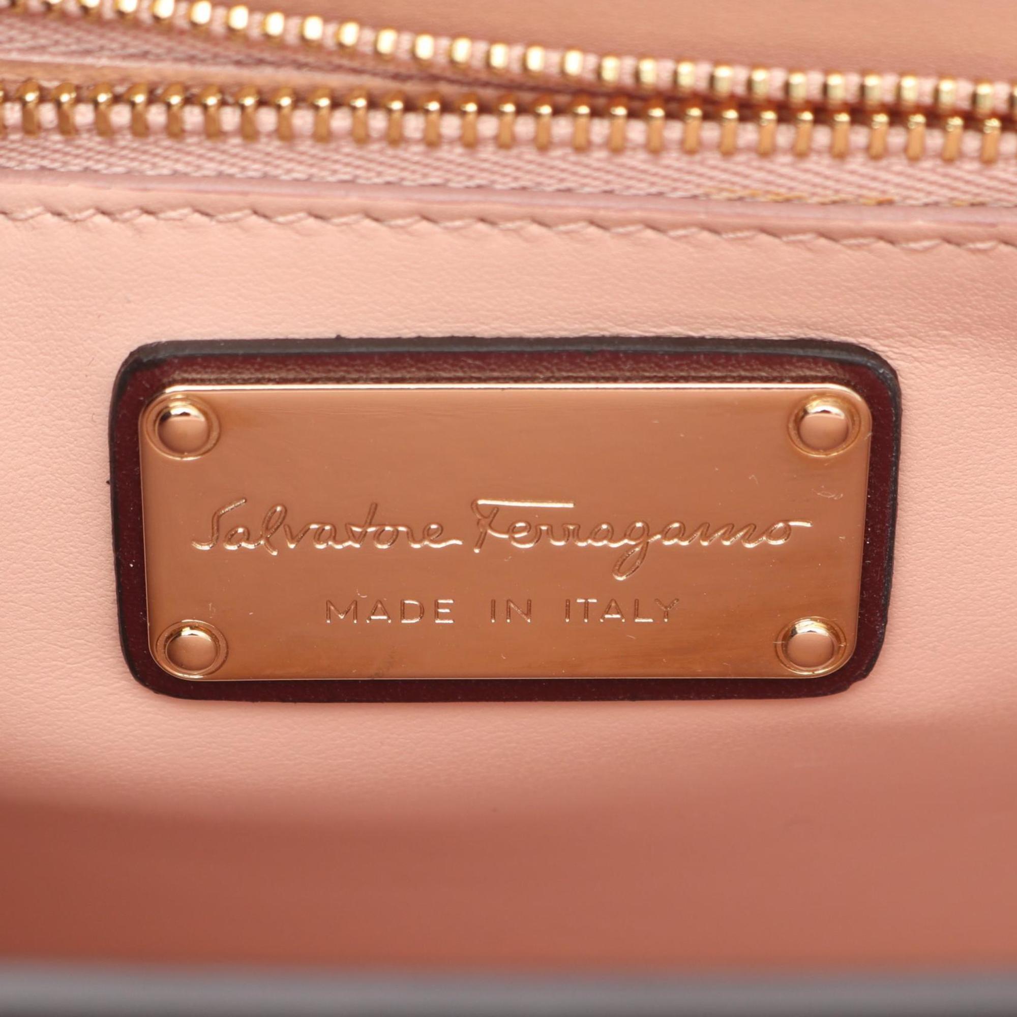 Salvatore Ferragamo Bordeaux Leather Shoulder Bag (Pre-Owned)