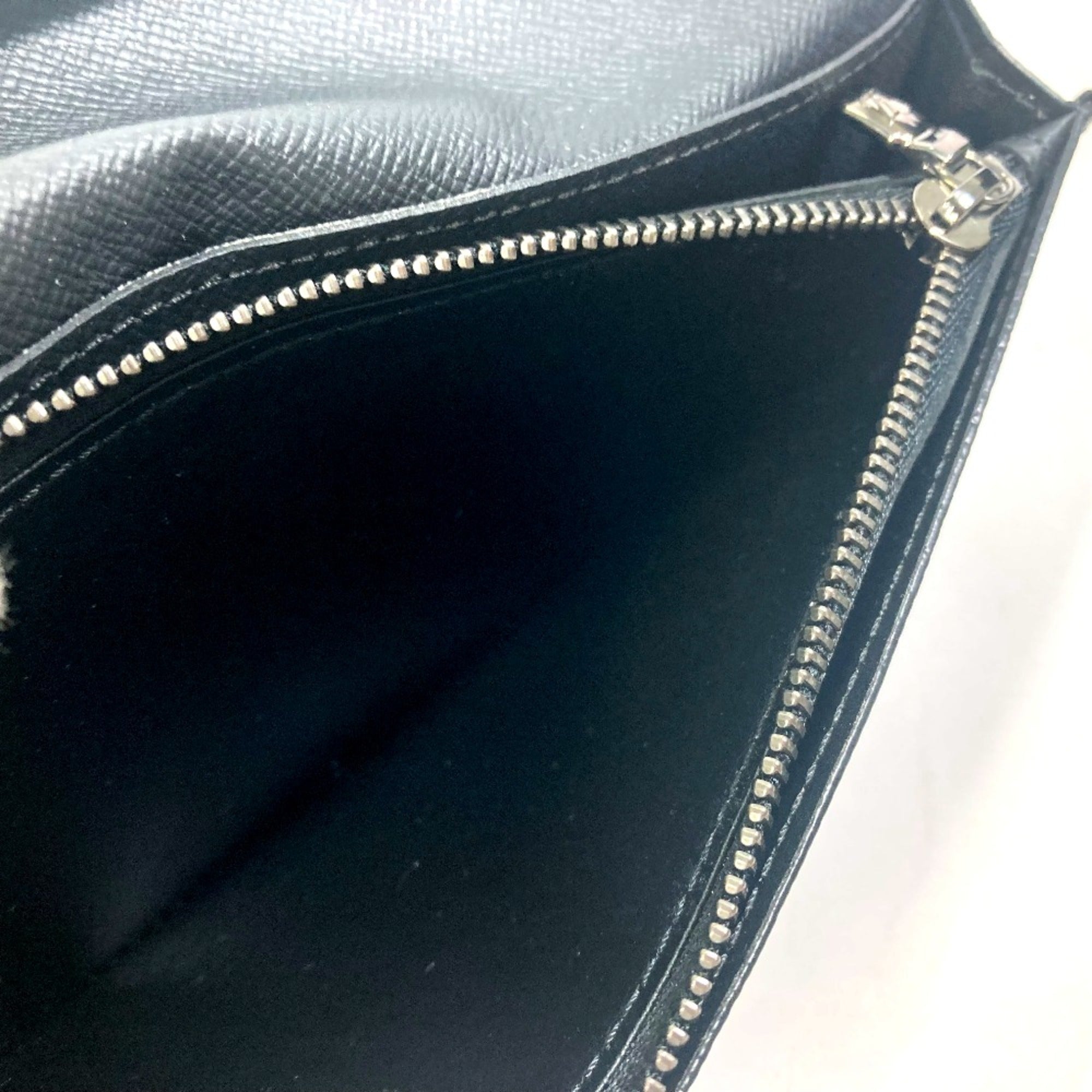 Louis Vuitton Black Other Long Wallet (Bi-Fold) (Pre-Owned)