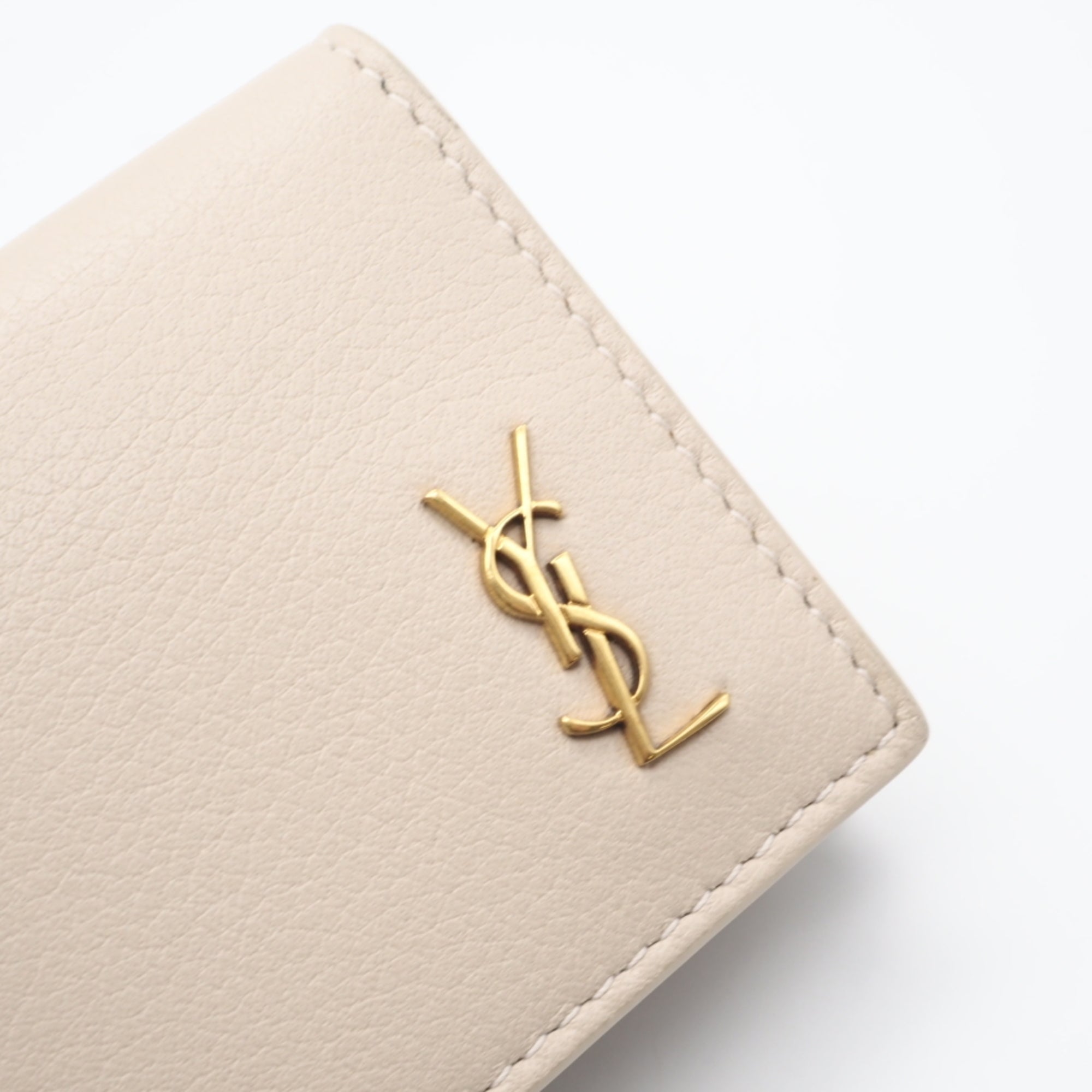 Yves Saint Laurent Beige Leather Wallet (Tri-Fold) (Pre-Owned)