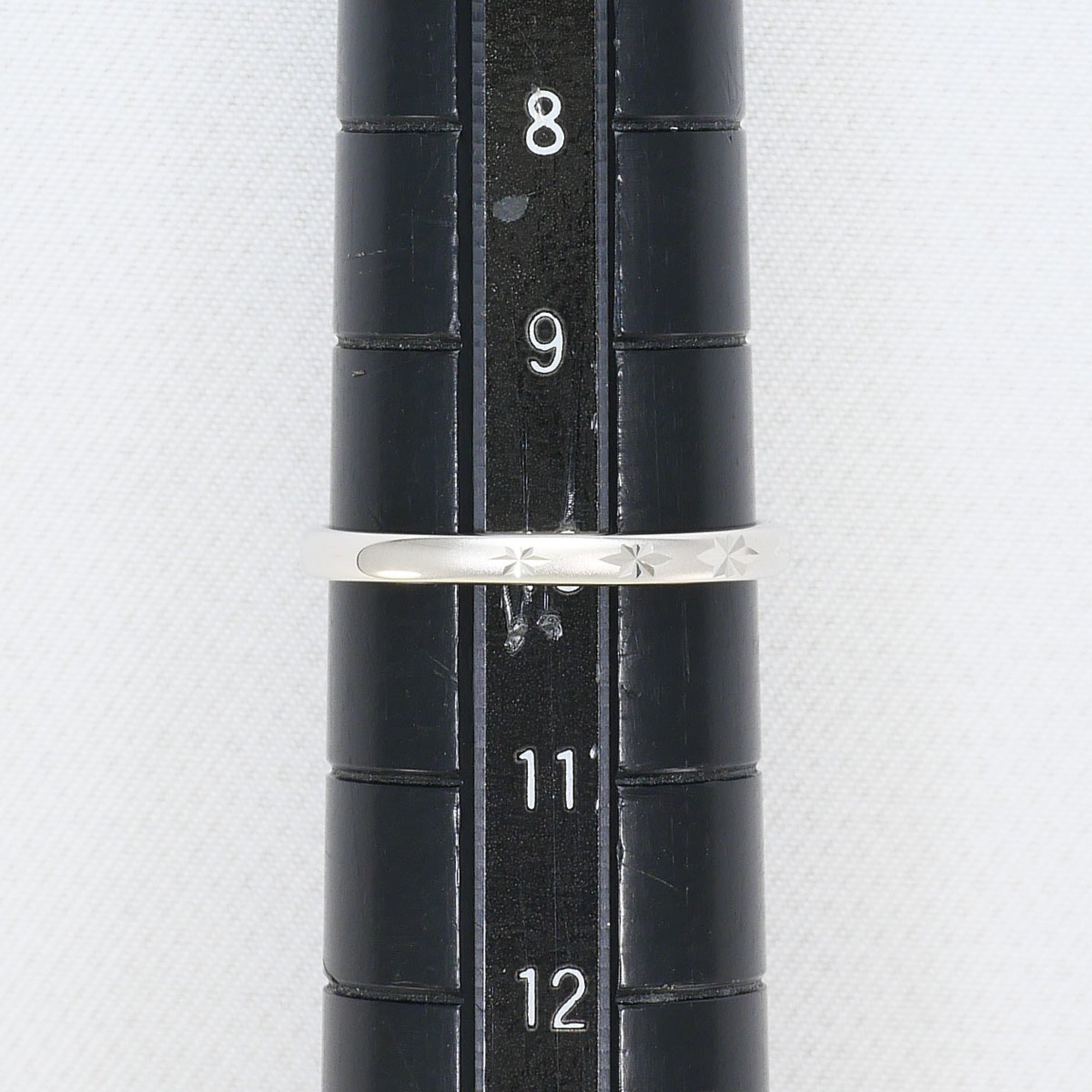 Unbranded White Gold White Gold (10K) Band Ring (Pre-Owned)