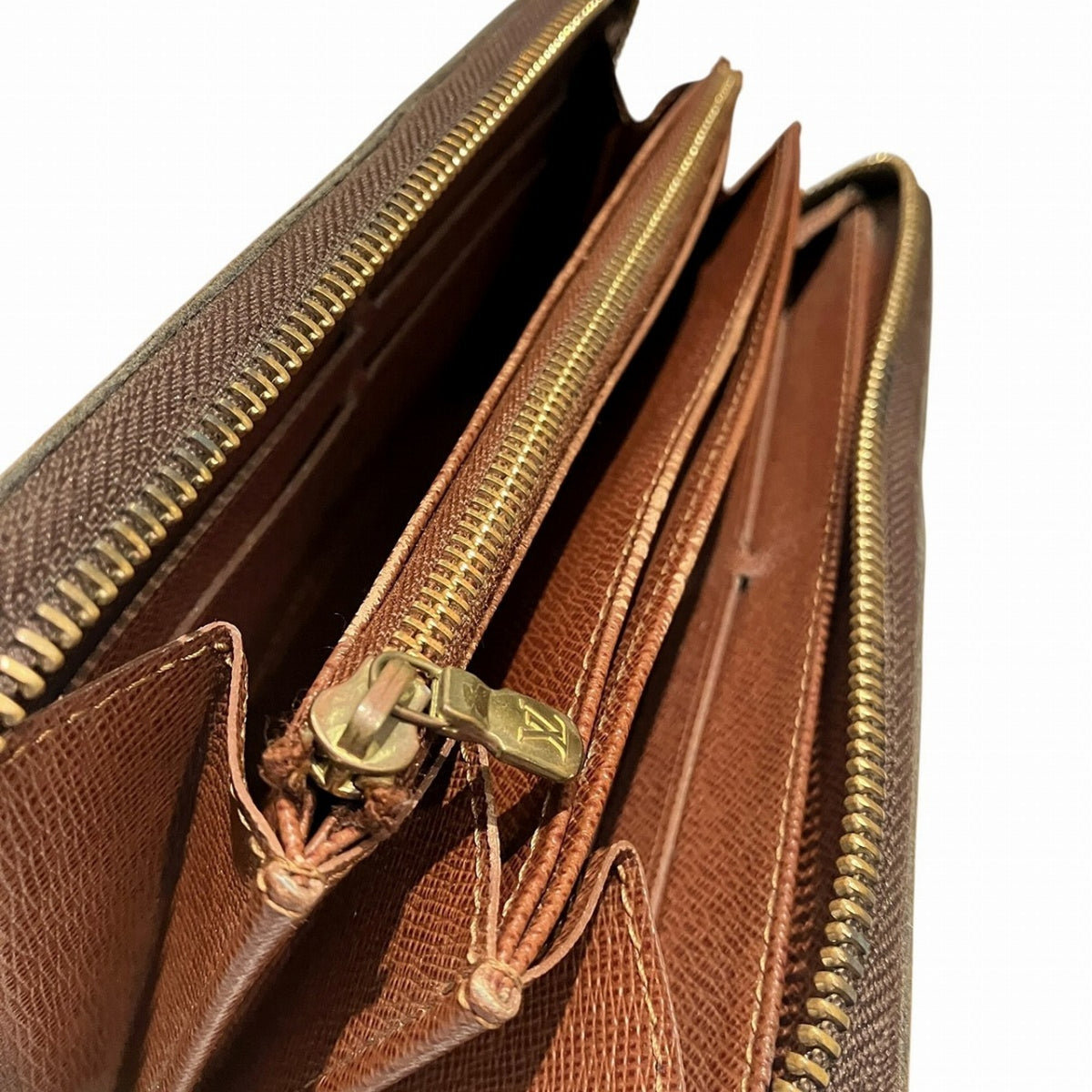 Louis Vuitton Monogram Brown Monogram Long Wallet (Bi-Fold) (Pre-Owned)