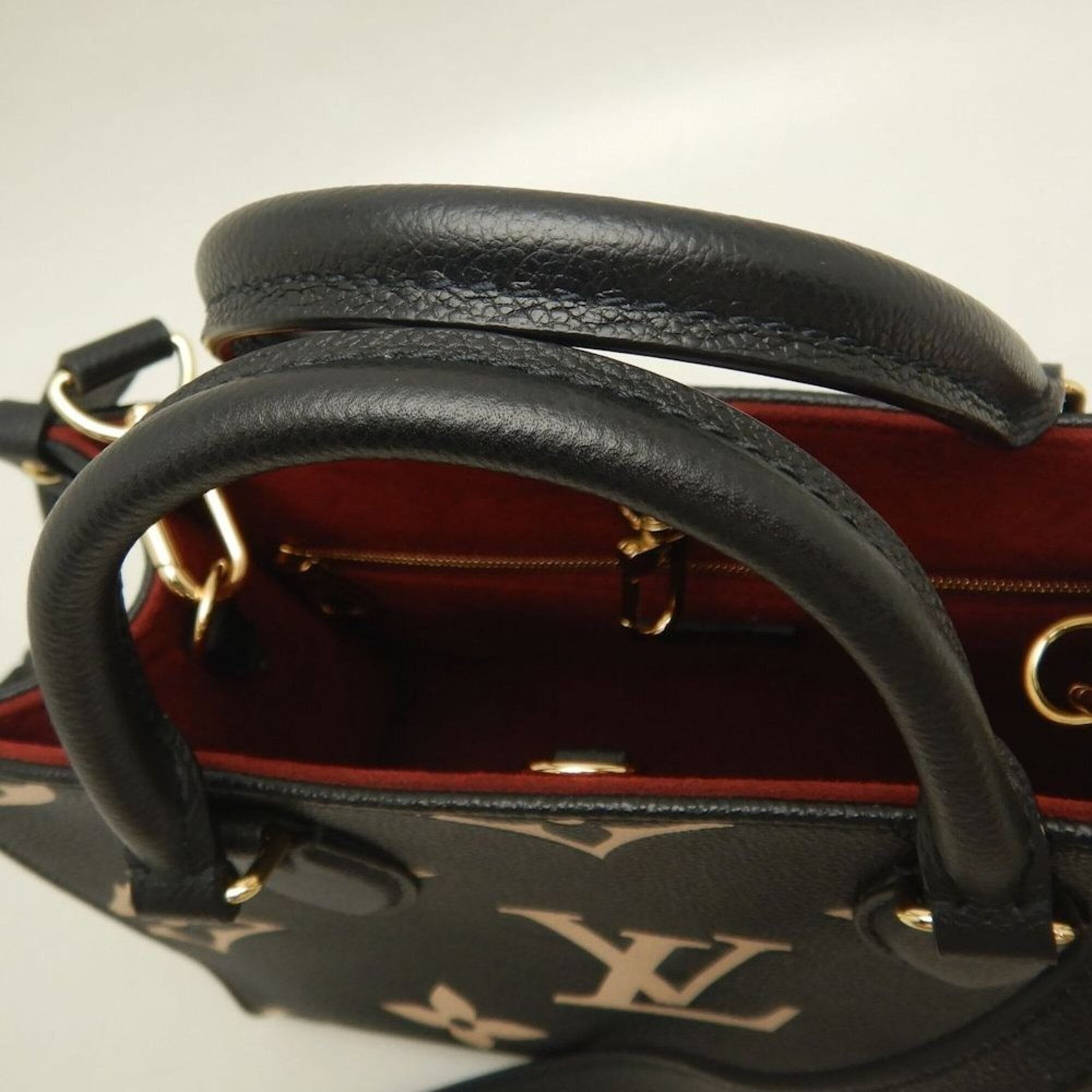 Louis Vuitton Beige Black Monogram Handbag (Pre-Owned)