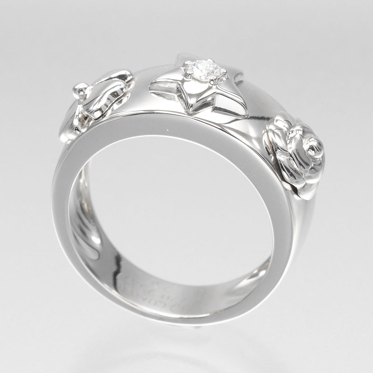 Chanel White Gold (18K) Band Ring (Pre-Owned)