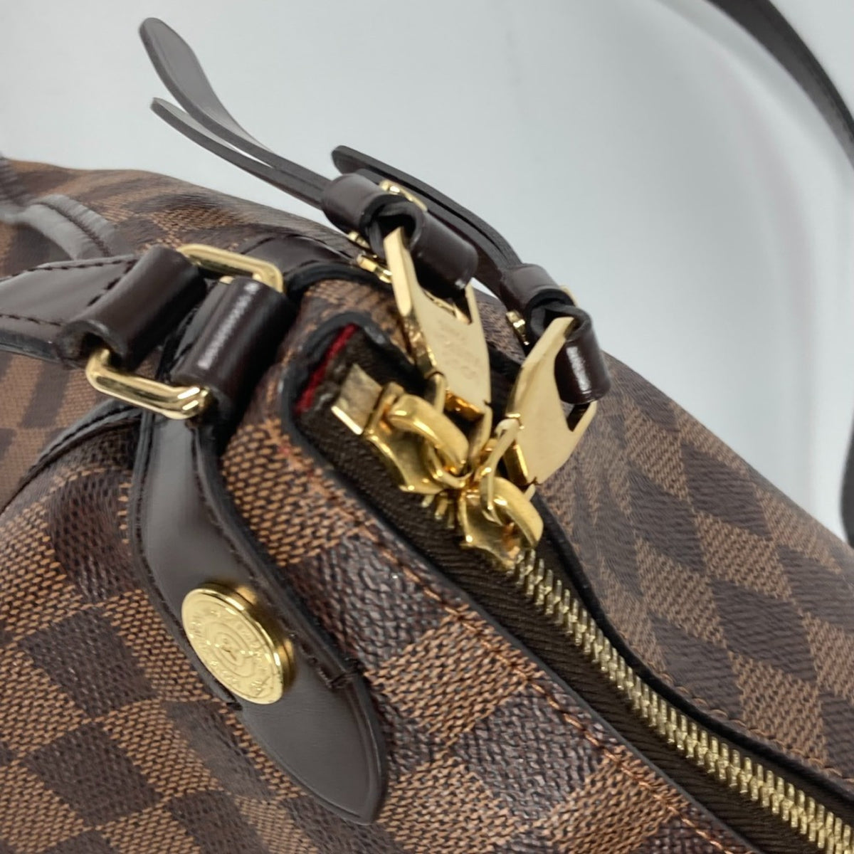 Louis Vuitton Damier Brown Damier Canvas Ebene Or Damier Canvas Shoulder Bag (Pre-Owned)